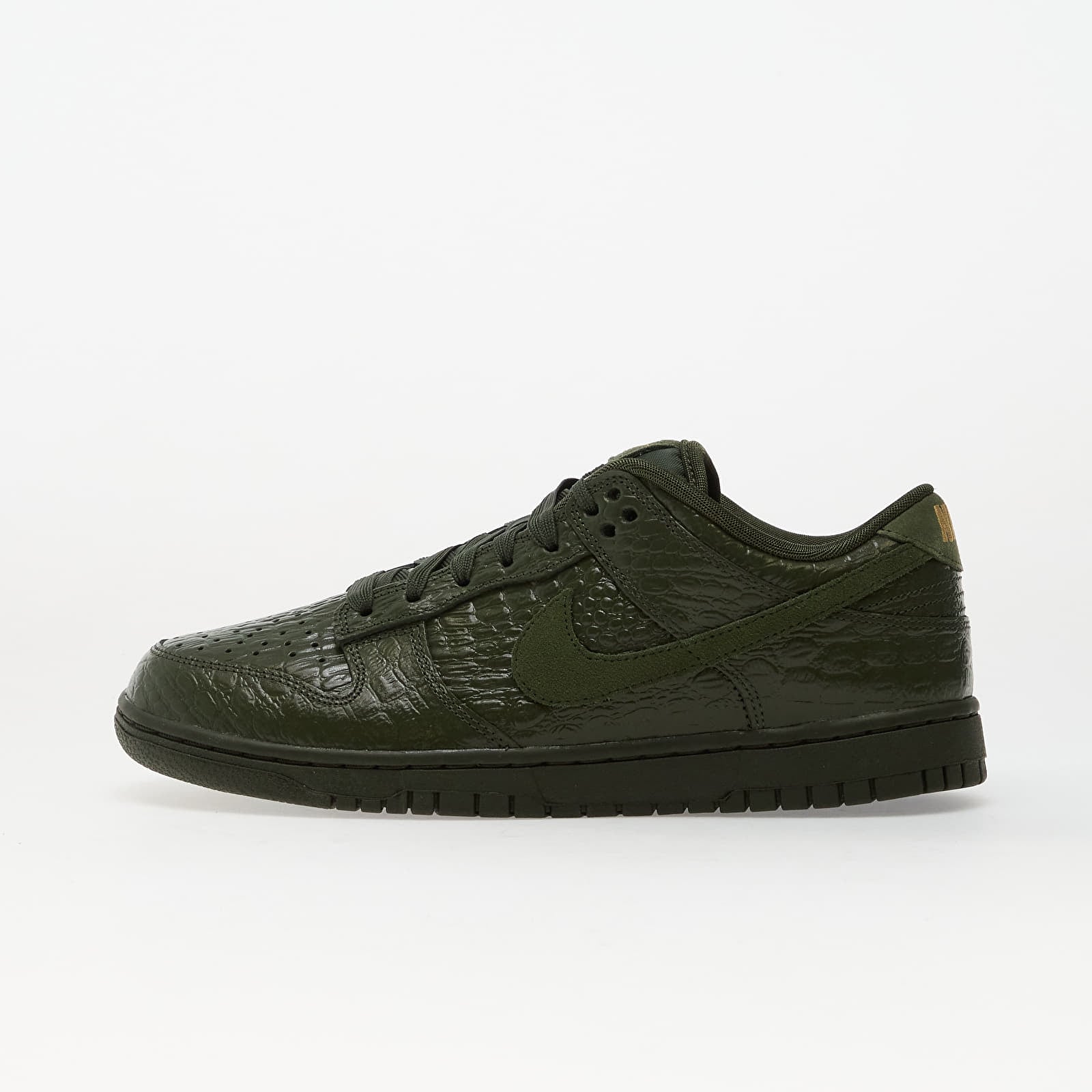 Dámske topánky a tenisky Nike Dunk Low Carbon Green/ Carbon Green-Metallic Gold