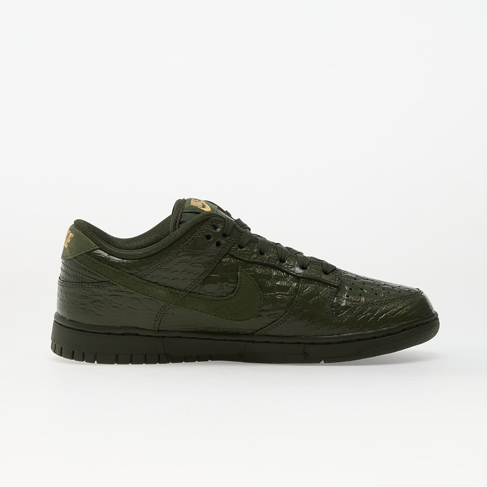 Dámske topánky a tenisky Nike Dunk Low Carbon Green/ Carbon Green-Metallic Gold