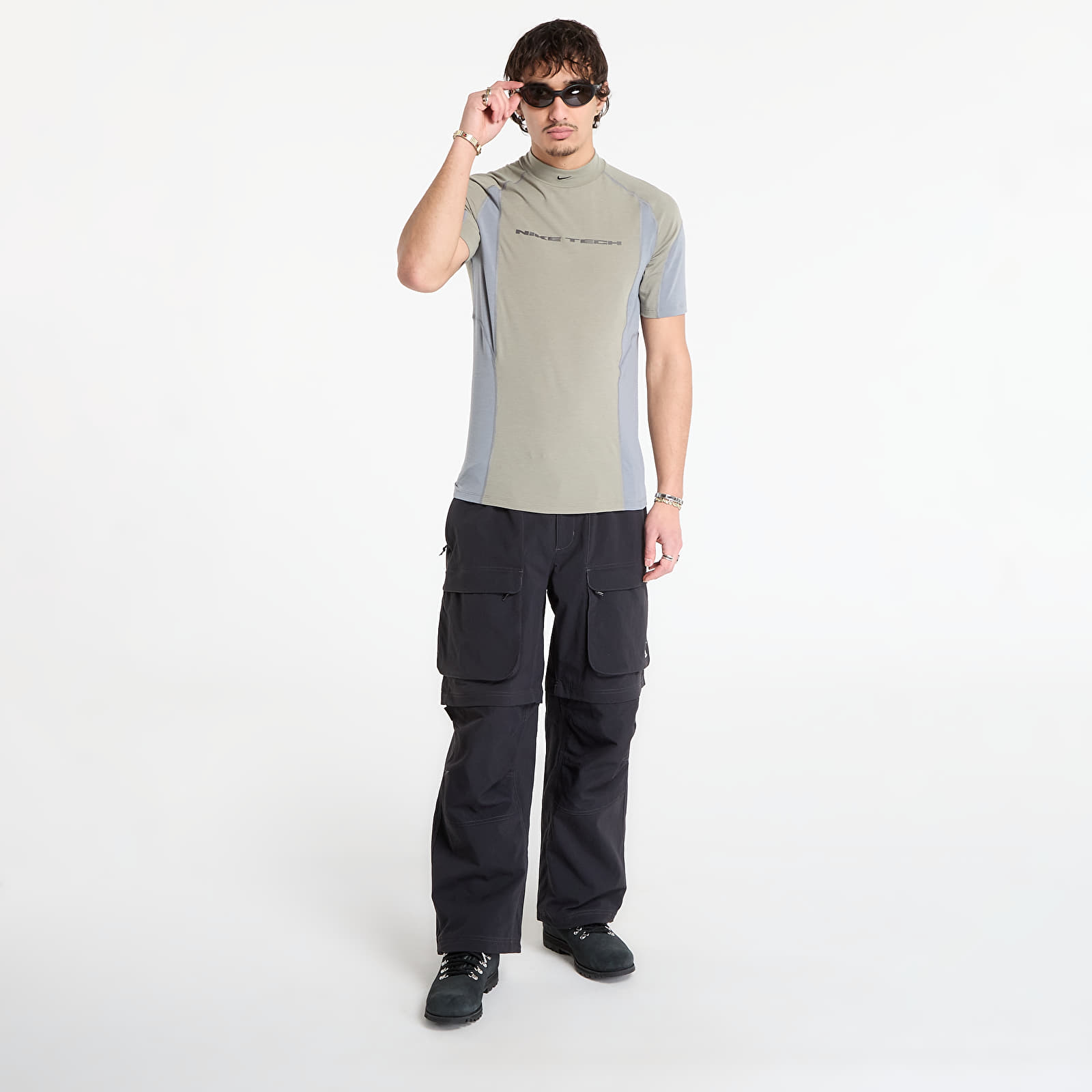 Мъжки тениски Nike Men's Dri-FIT Short-Sleeve Base Layer Light Army/ Cool Grey/ Cool Grey/ Black