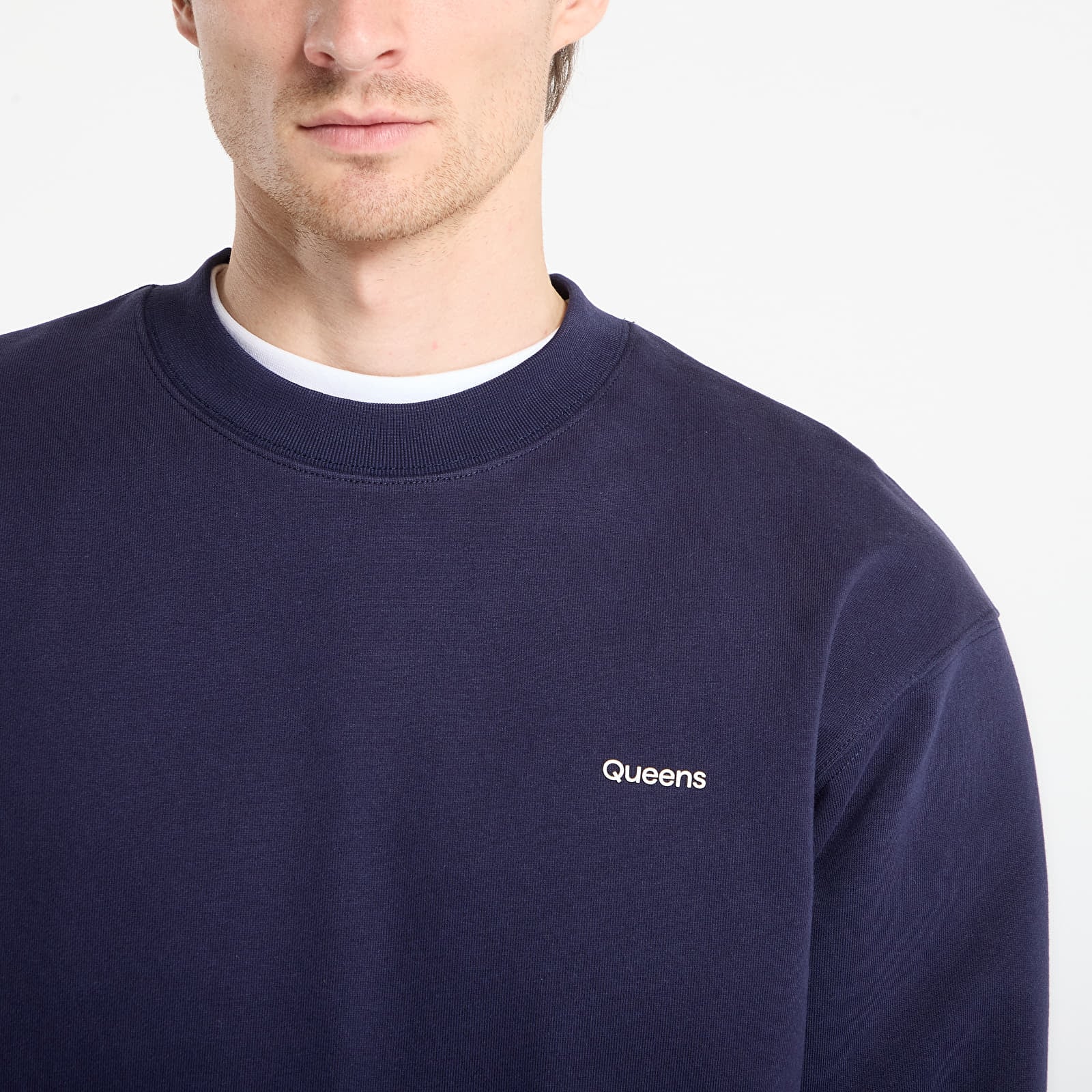 Herren-Sweatshirts Queens Men's Sweats Essential Crewneck Navy