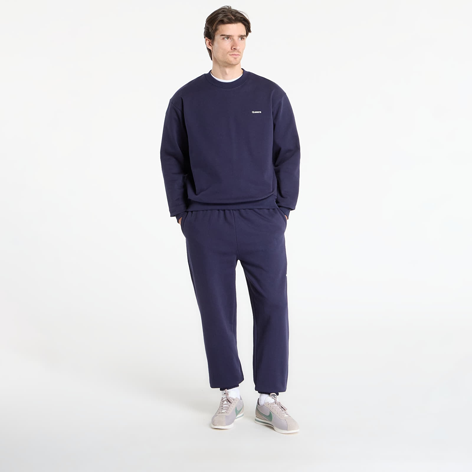 Herren-Sweatshirts Queens Men's Sweats Essential Crewneck Navy