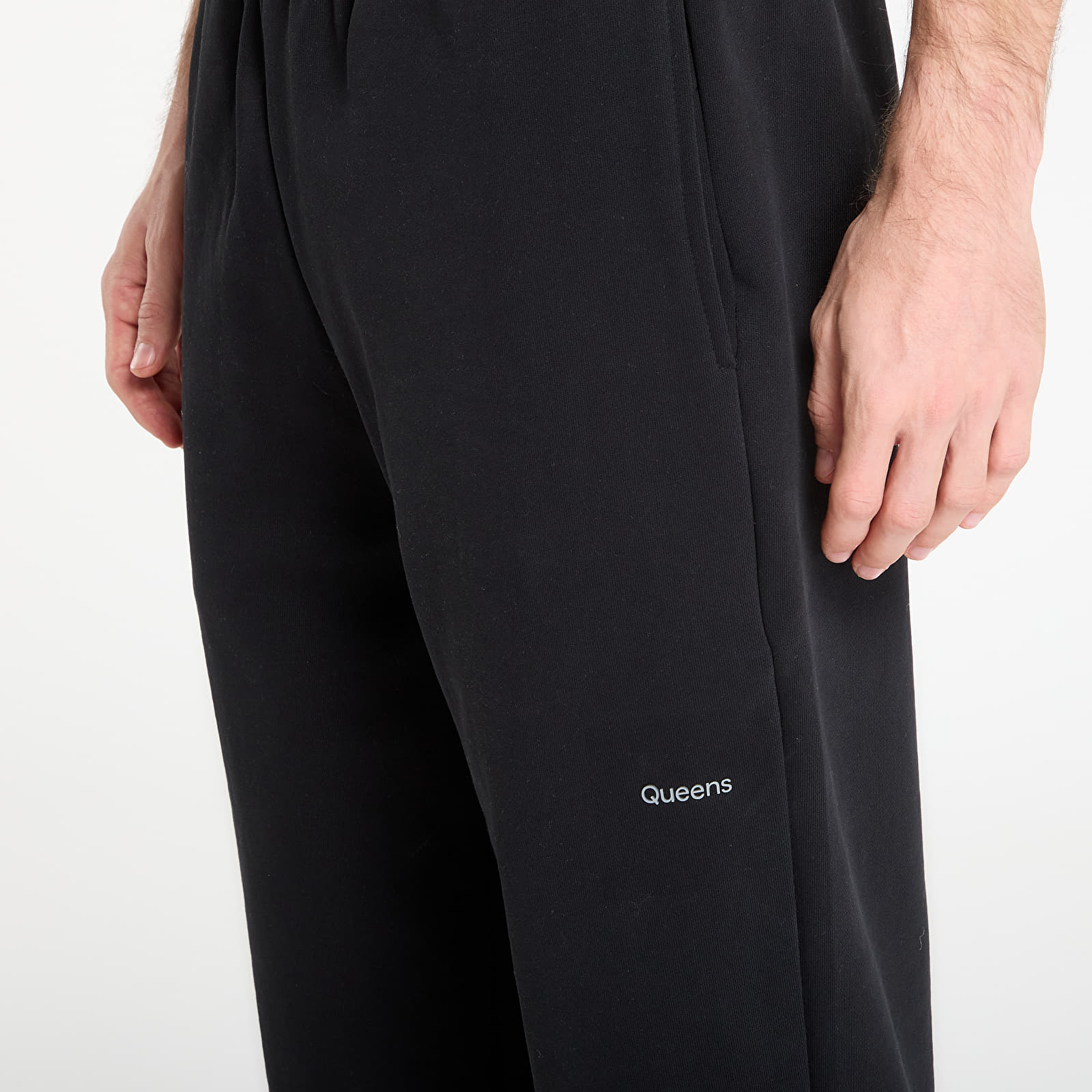 Pantaloni della tuta Queens Men's Sweats Essential Sweatpants Black