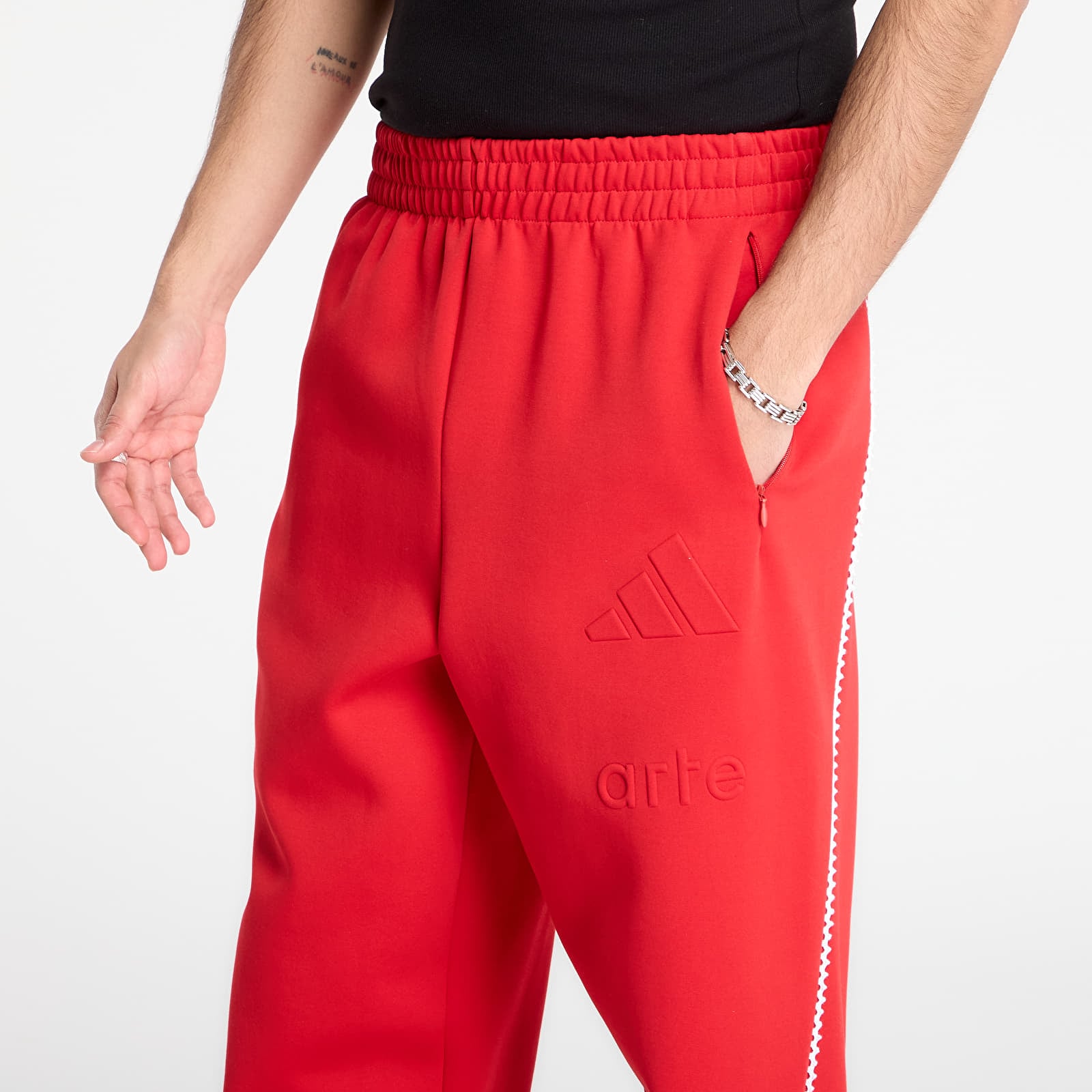 Pánske nohavice adidas Arte Zne Pant Better Scarlet/ White