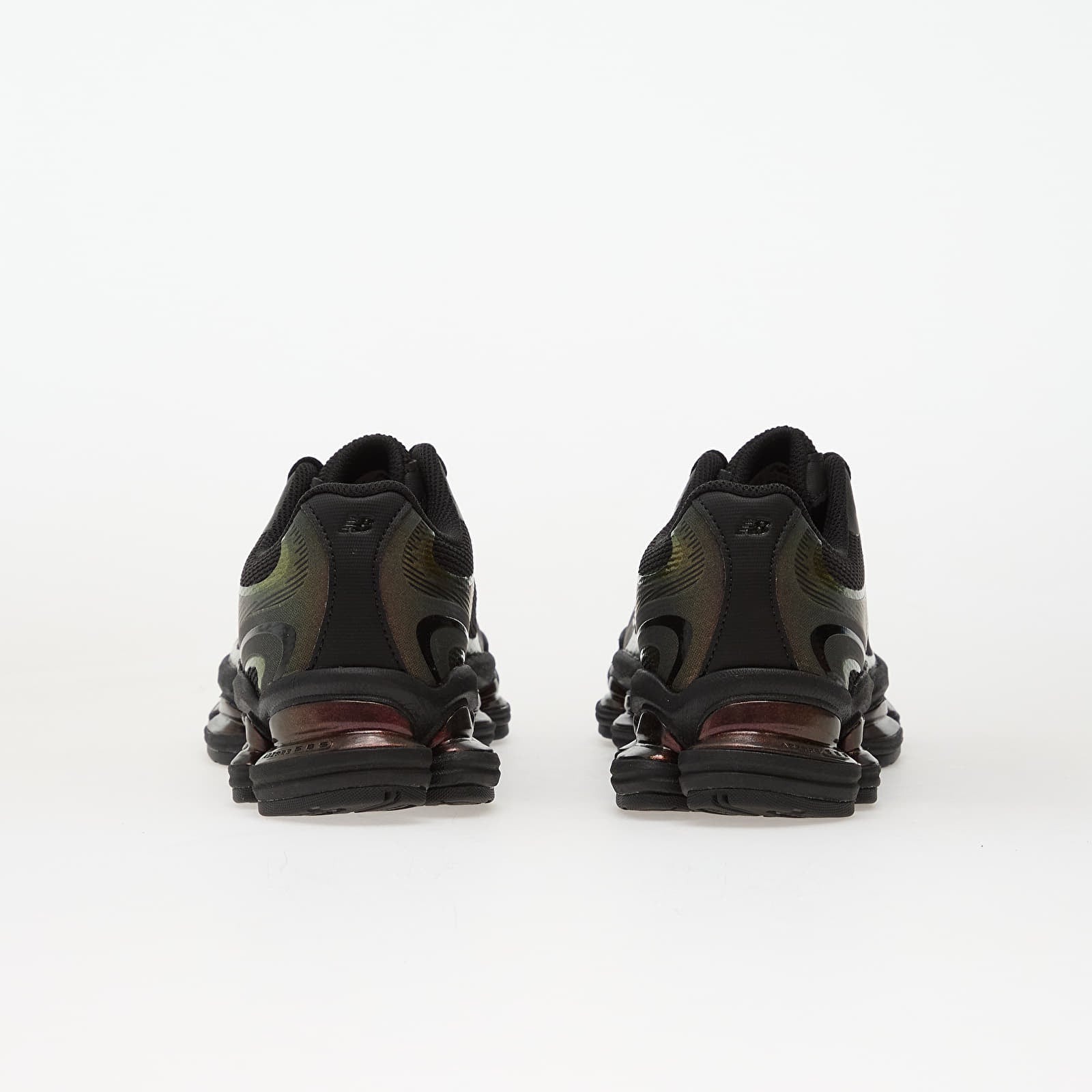 Men's sneakers and shoes New Balance 2000S Iridescent/ Black