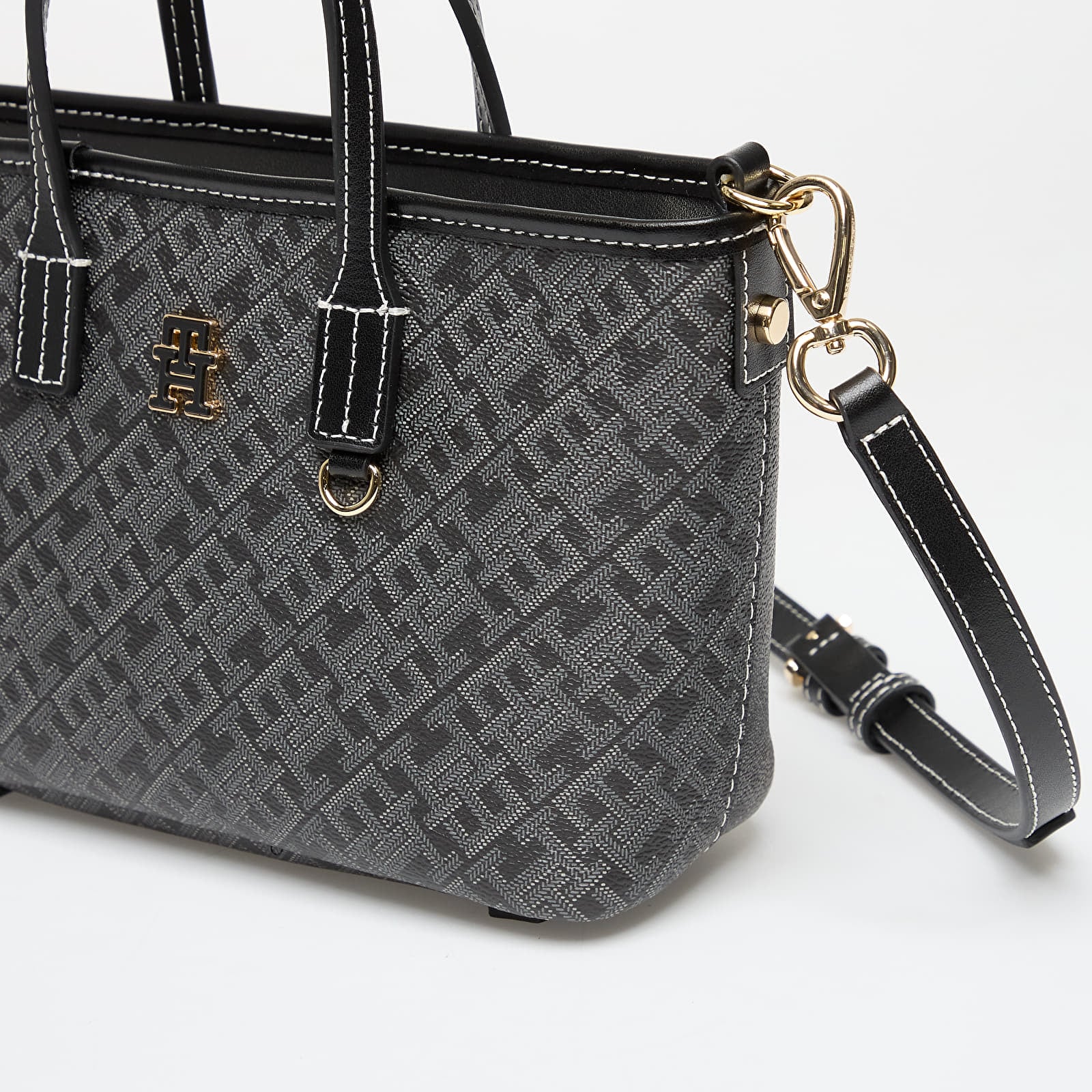 Käsilaukut Tommy Hilfiger Th Monoplay Le Nano Tote Black