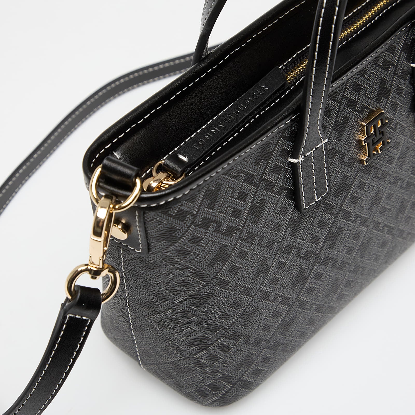 Käsilaukut Tommy Hilfiger Th Monoplay Le Nano Tote Black