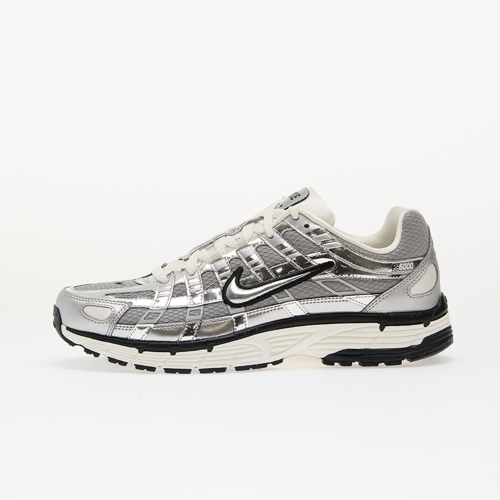 Sneakers Nike P-6000 Metallic Silver/ Metallic Silver-Sail EUR 42
