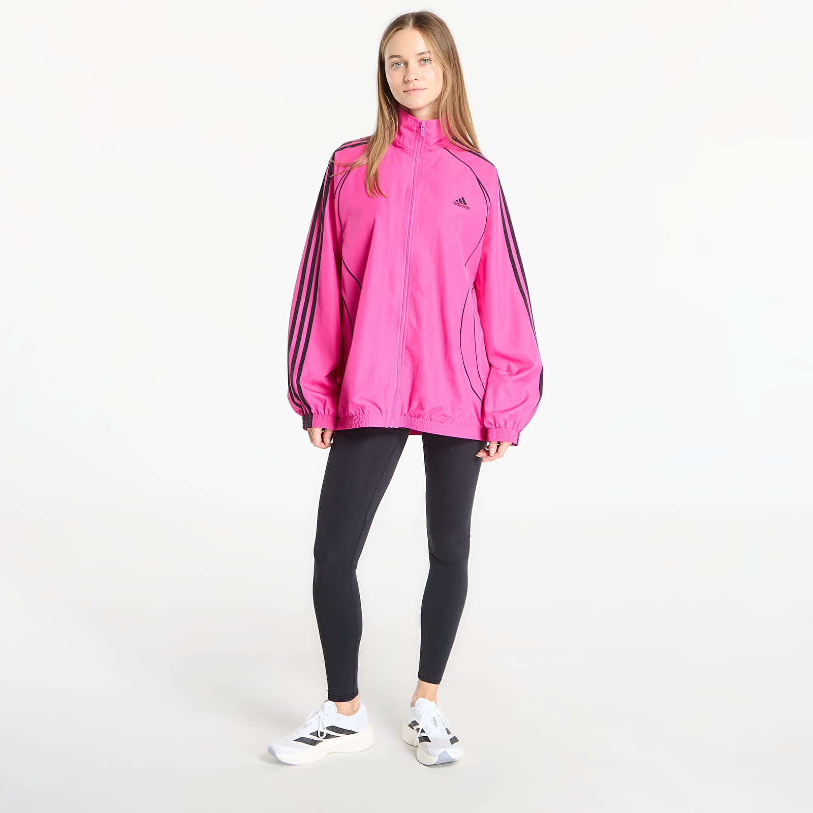Jackor för kvinnor adidas Teamgeist Adicolor Oversized Woven Track Top Semi Lucid Fuchsia/ Better Scarlet/ Off White