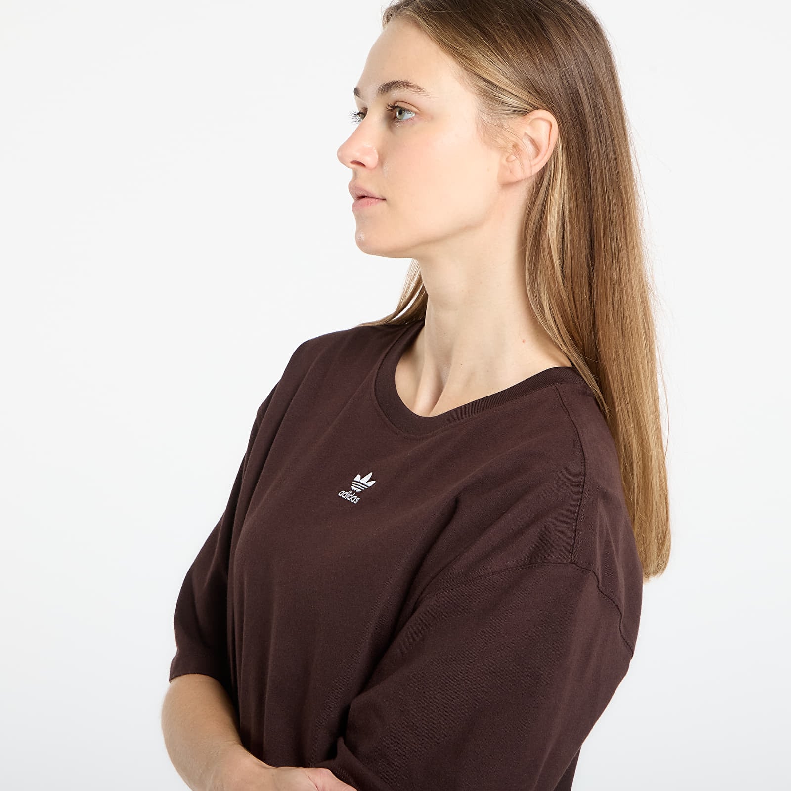 T-Shirts Frau adidas Ess Boyfr Tee Auco