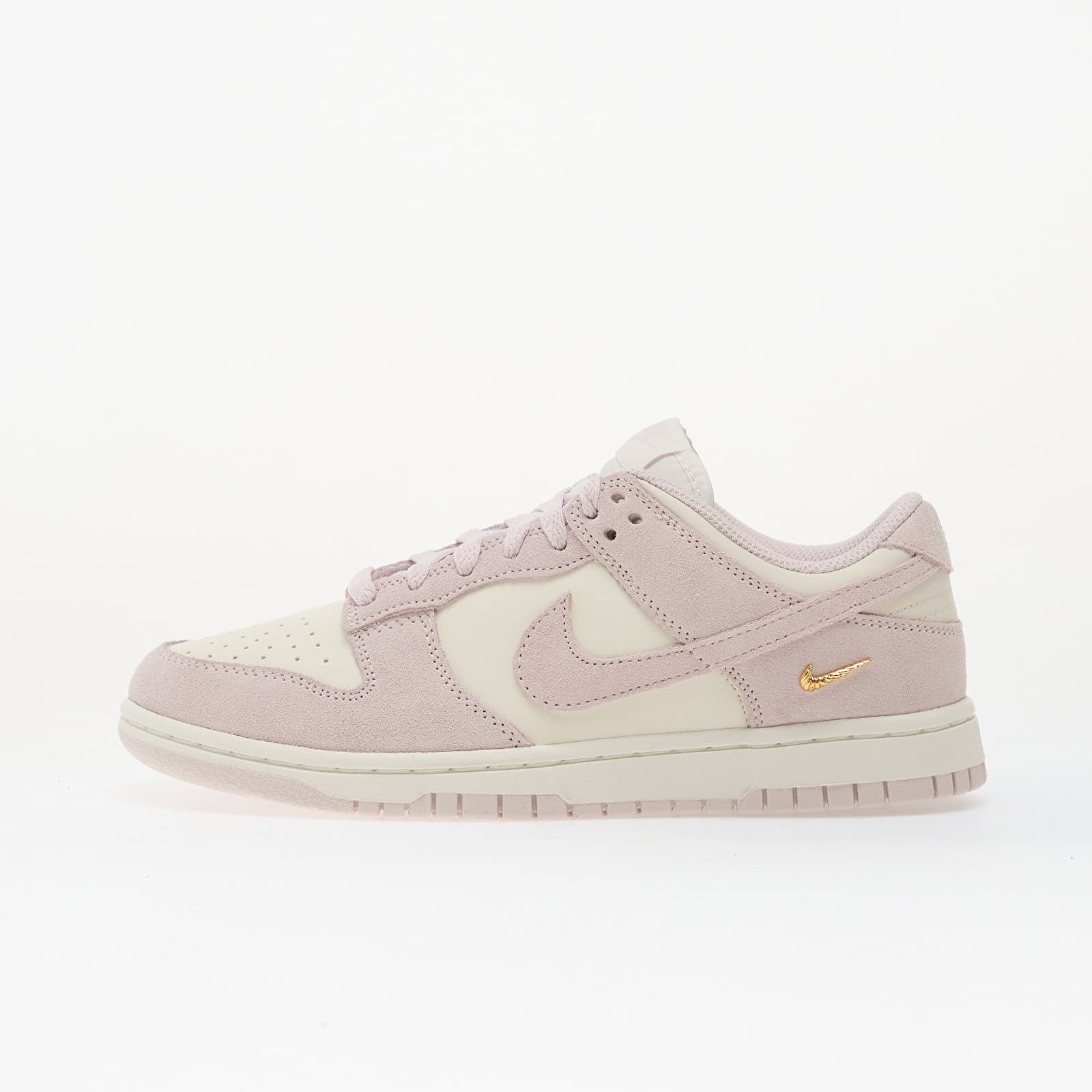 Ženske tenisice Nike W Dunk Low Sail/ Pearl Pink-White-Mtlc Gold