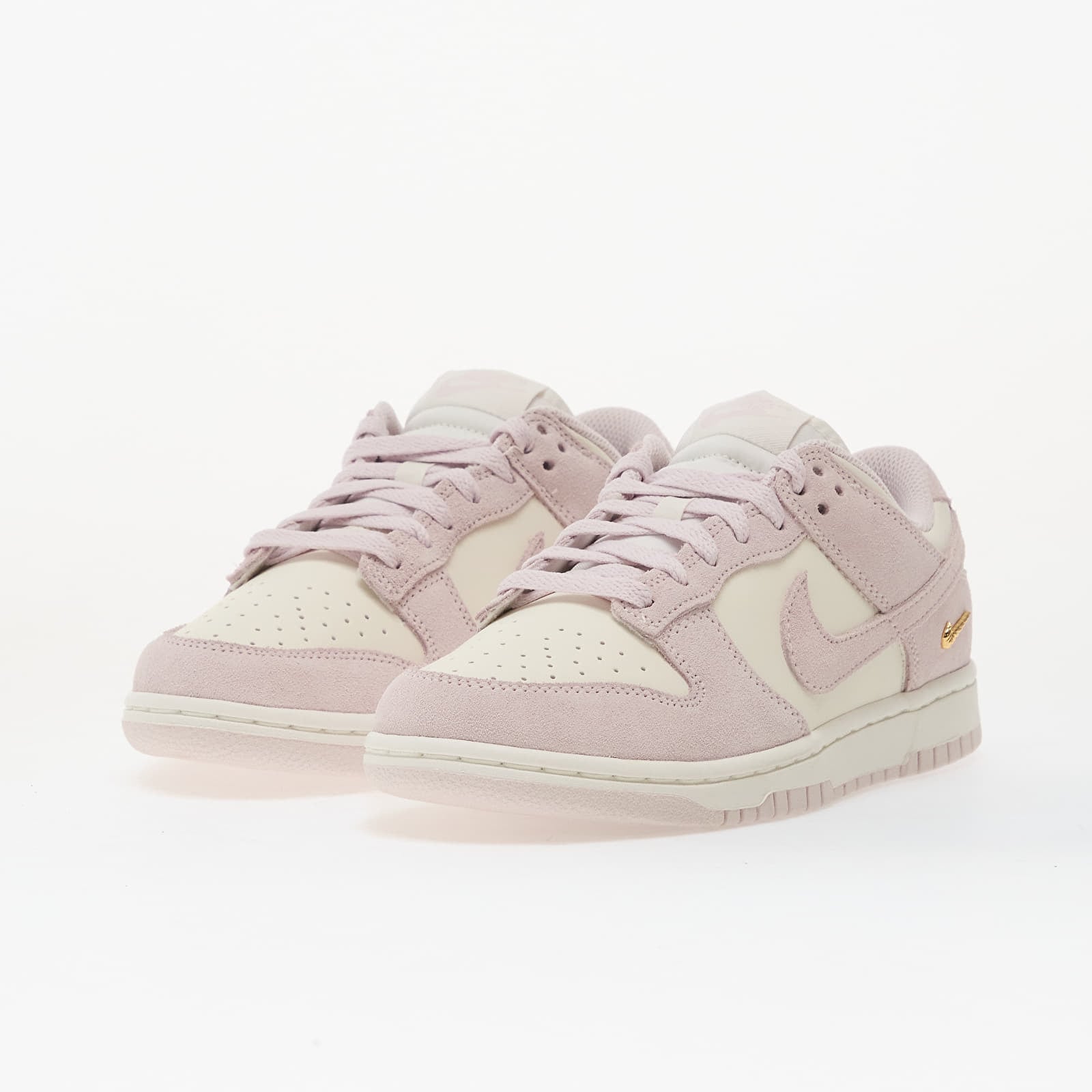 Ženske tenisice Nike W Dunk Low Sail/ Pearl Pink-White-Mtlc Gold