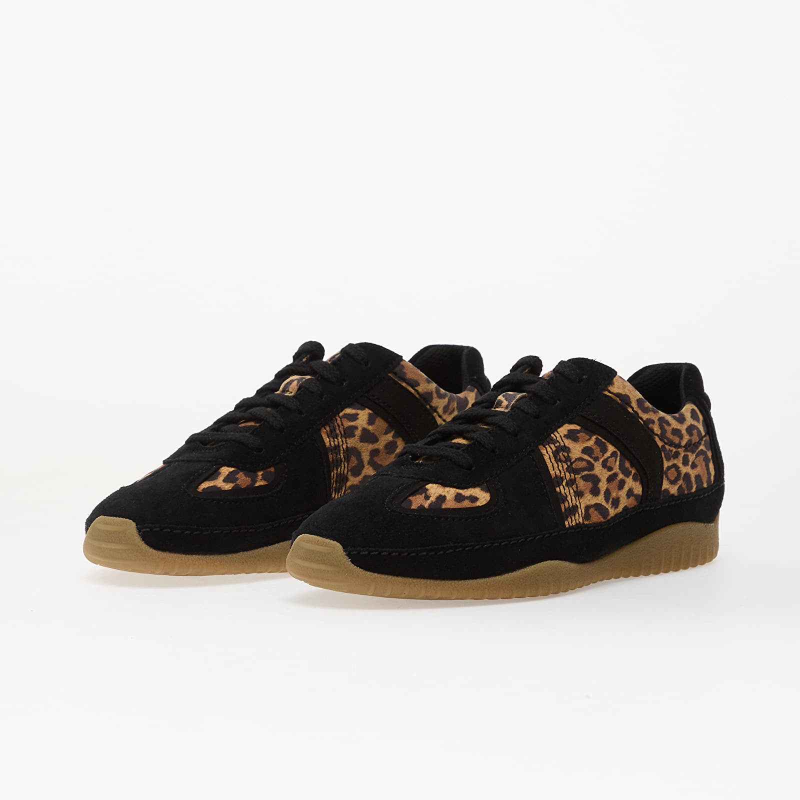 Γυναικεία παπούτσια Clarks Meridor Lo Leopard PRT Comb