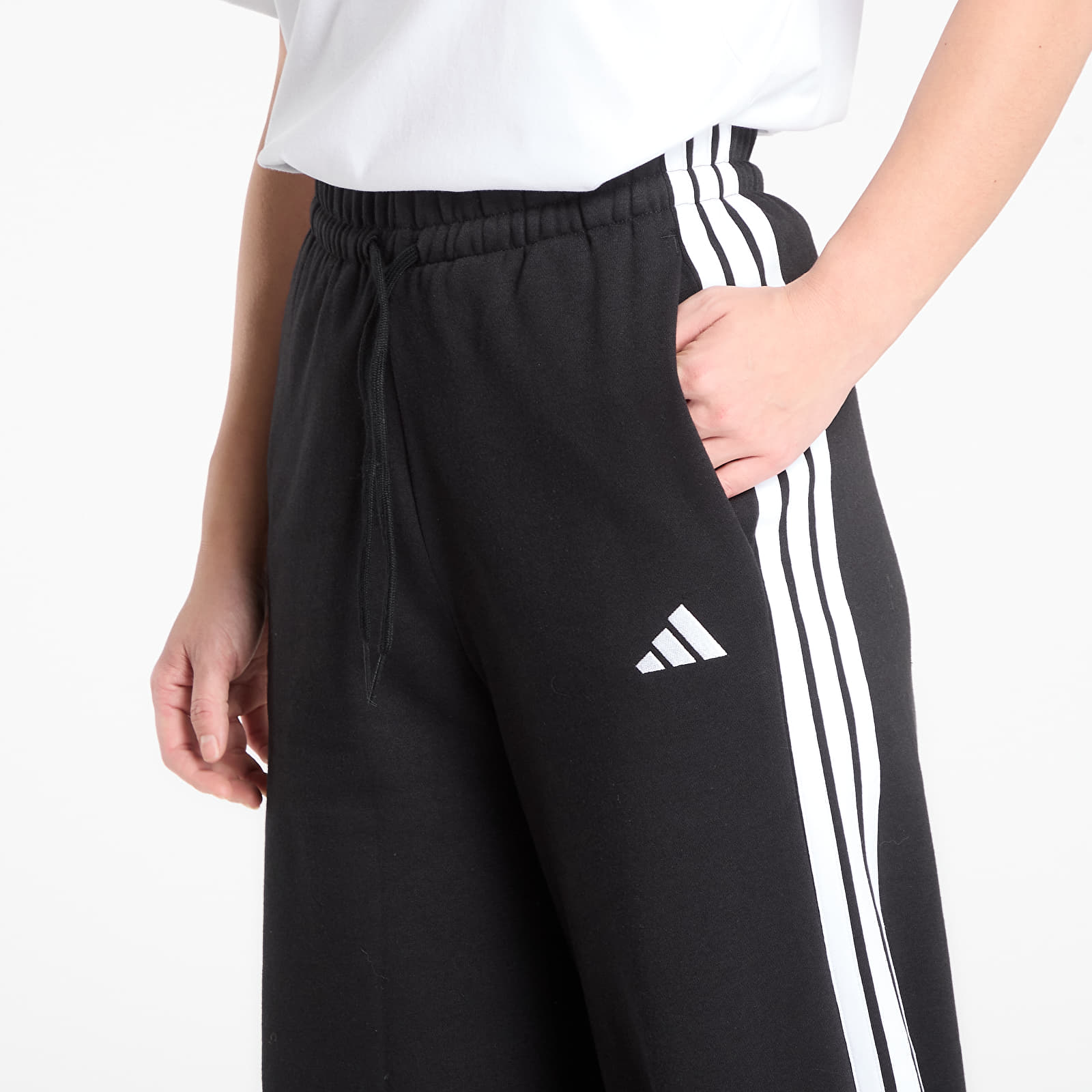 Trenerke adidas 3-Stripes Fleece Wide Pant Black