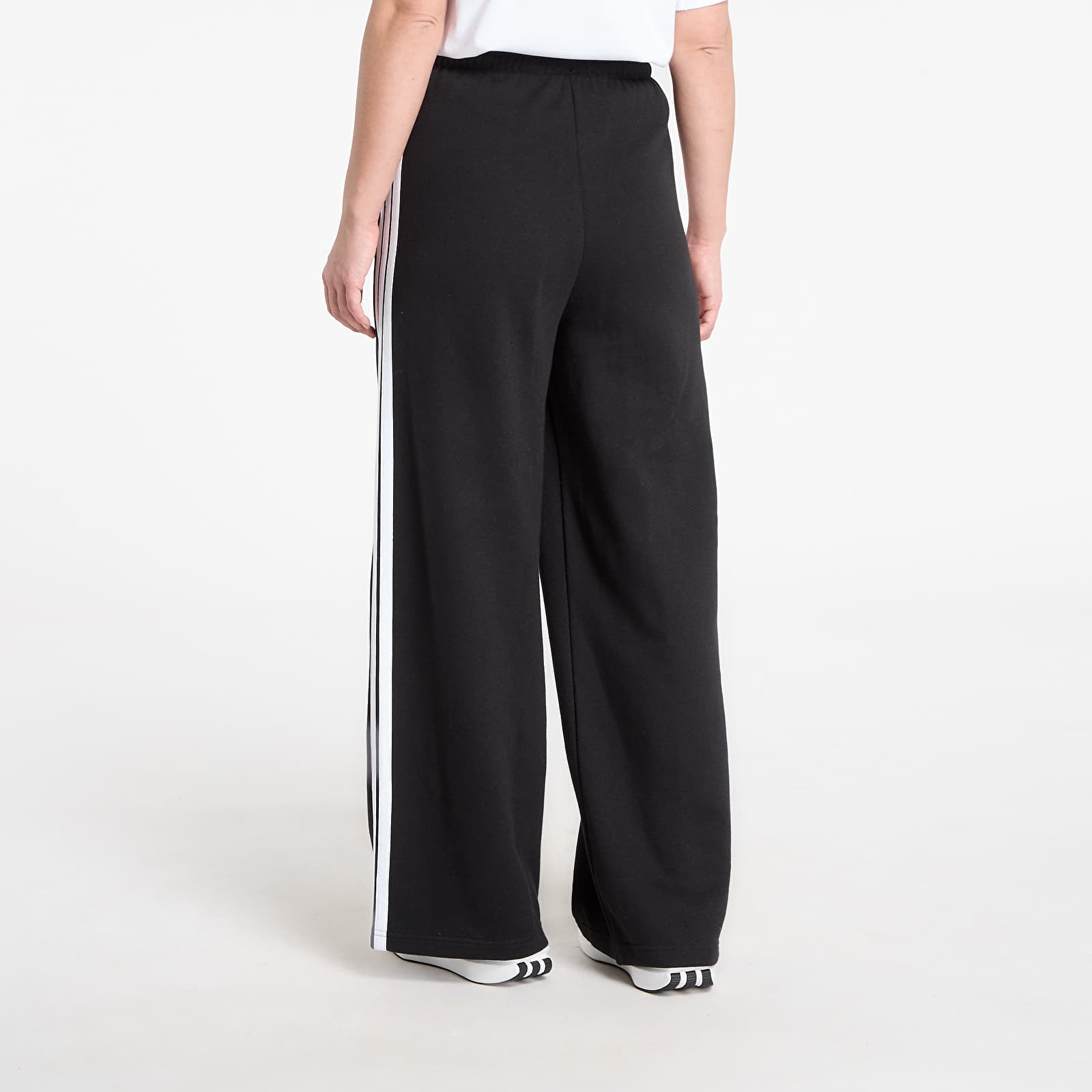 Trenerke adidas 3-Stripes Fleece Wide Pant Black