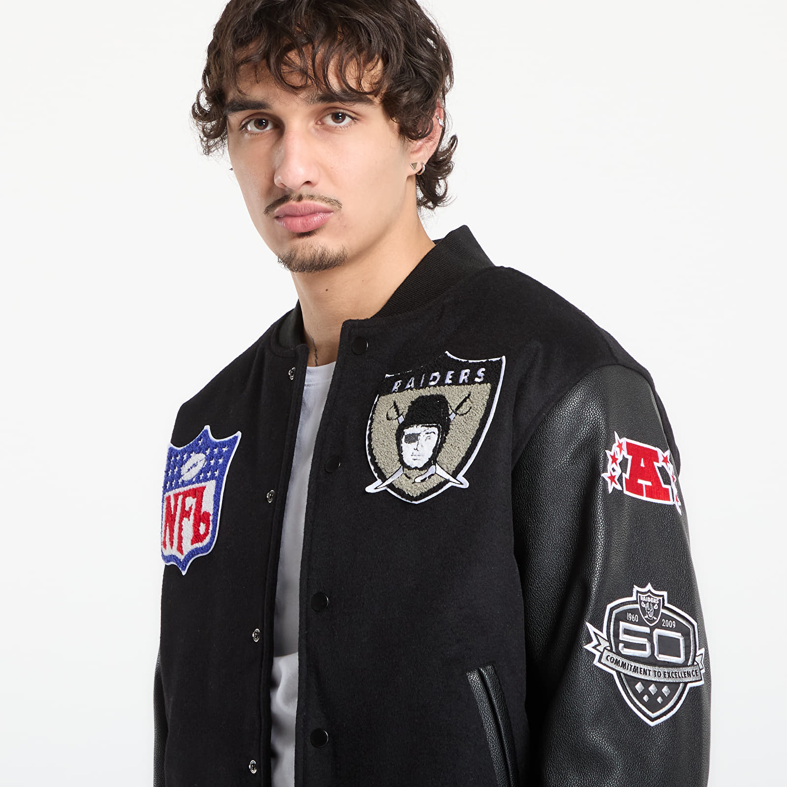 Férfi kabátok MItchell & Ness NFL Blackout Collection Varsity Jacket Oakland Raiders Black