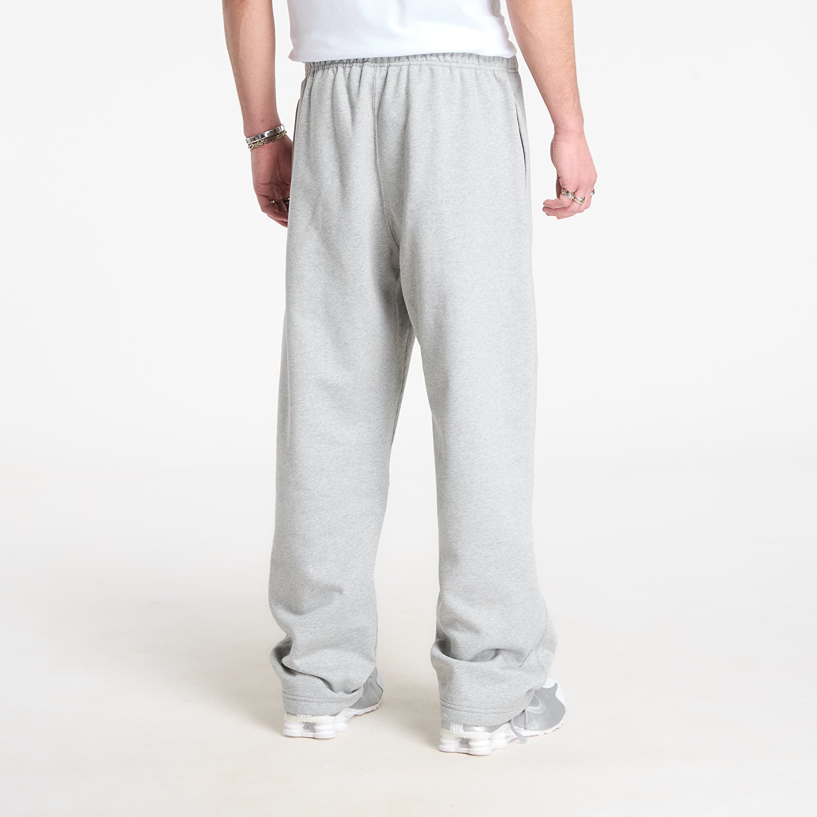 Herren-Sweatpants Nike Solo Swoosh Men's Fleece Open-Hem Pants Dk Grey Heather/ White