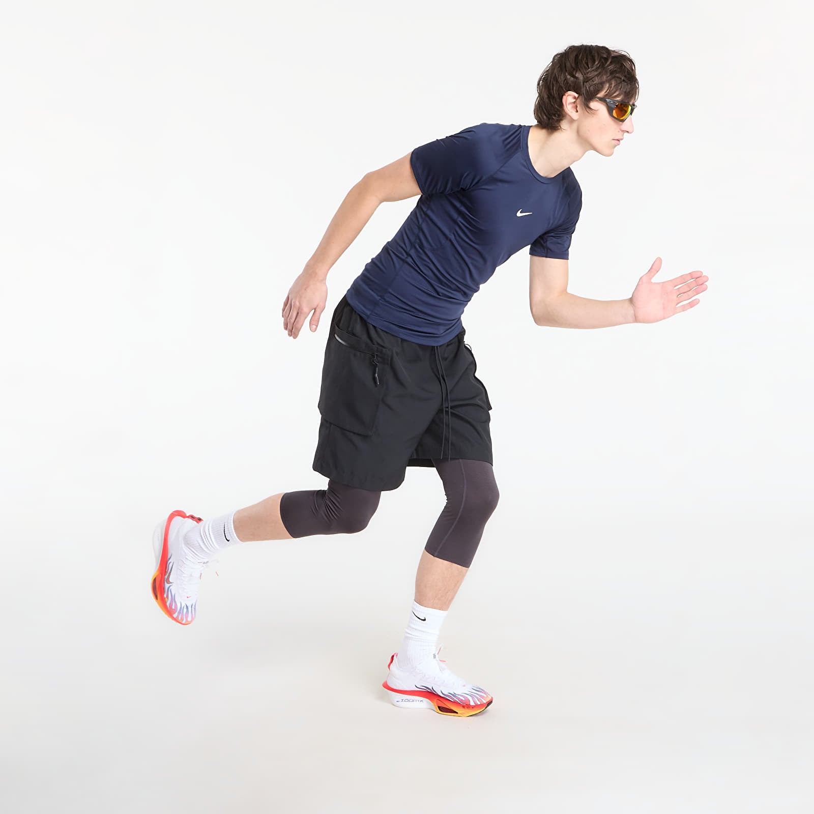 Férfi trikók Nike Pro Men's Dri-FIT Tight Short-Sleeve Fitness Top Obsidian/ White