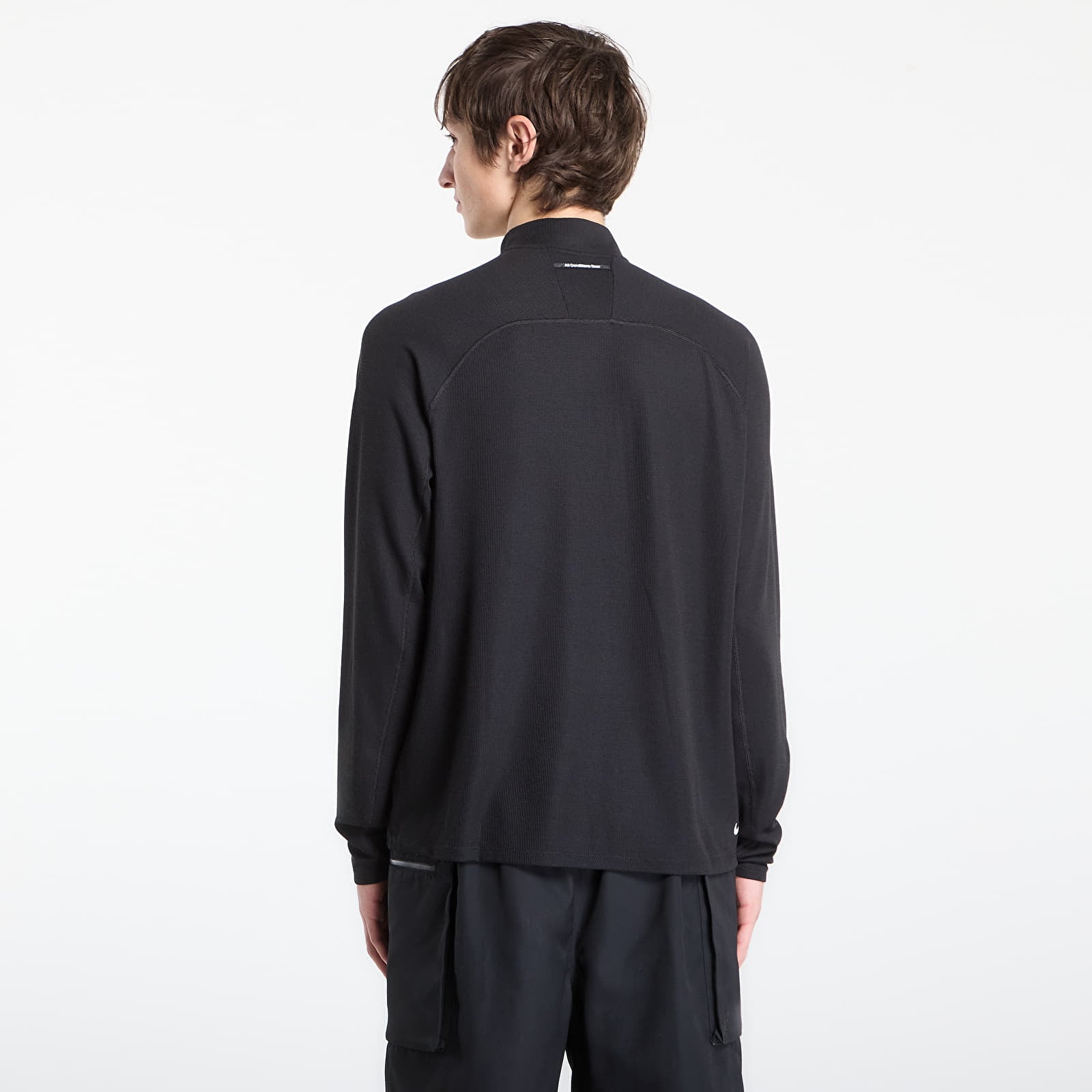 Férfi pólok Nike ACG Men's Dri-FIT Mid-Layer 1/4-Zip Trail Running Top Black/ Black/ Summit White