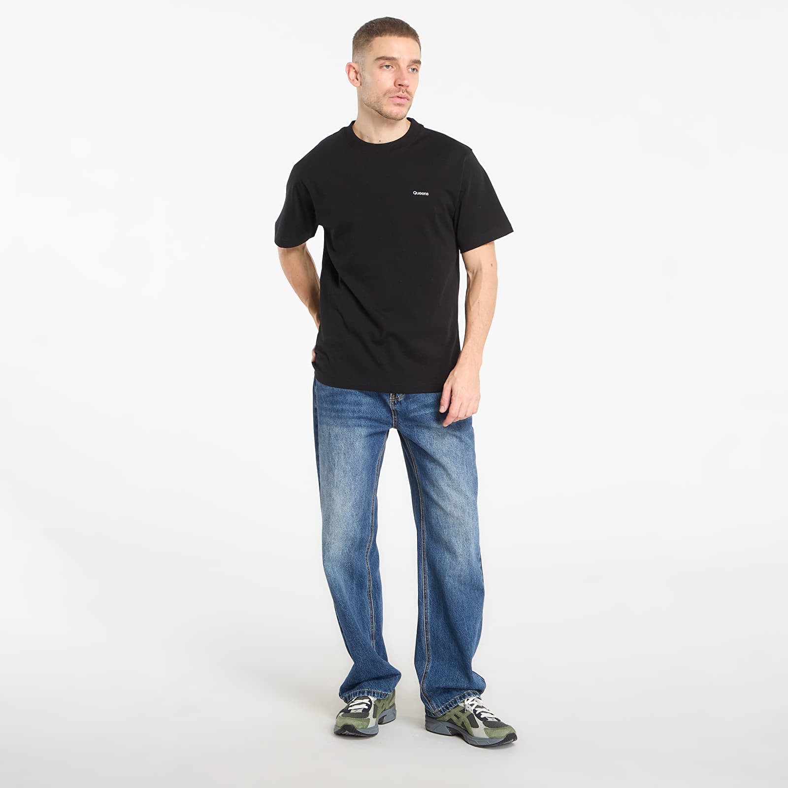 Pólók Queens Men's Esssential T-Shirt With Contrast Print 5-Pack Black/ Black/ White/ White/ Navy