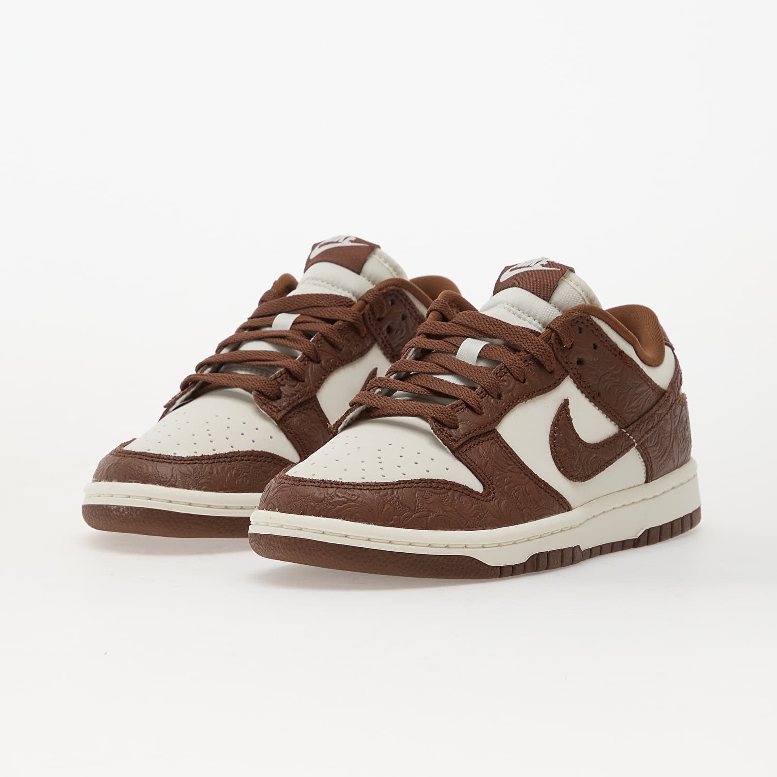 Buty damskie Nike W Dunk Low Sail/ Fauna Brown-Sail-Mtlc Gold