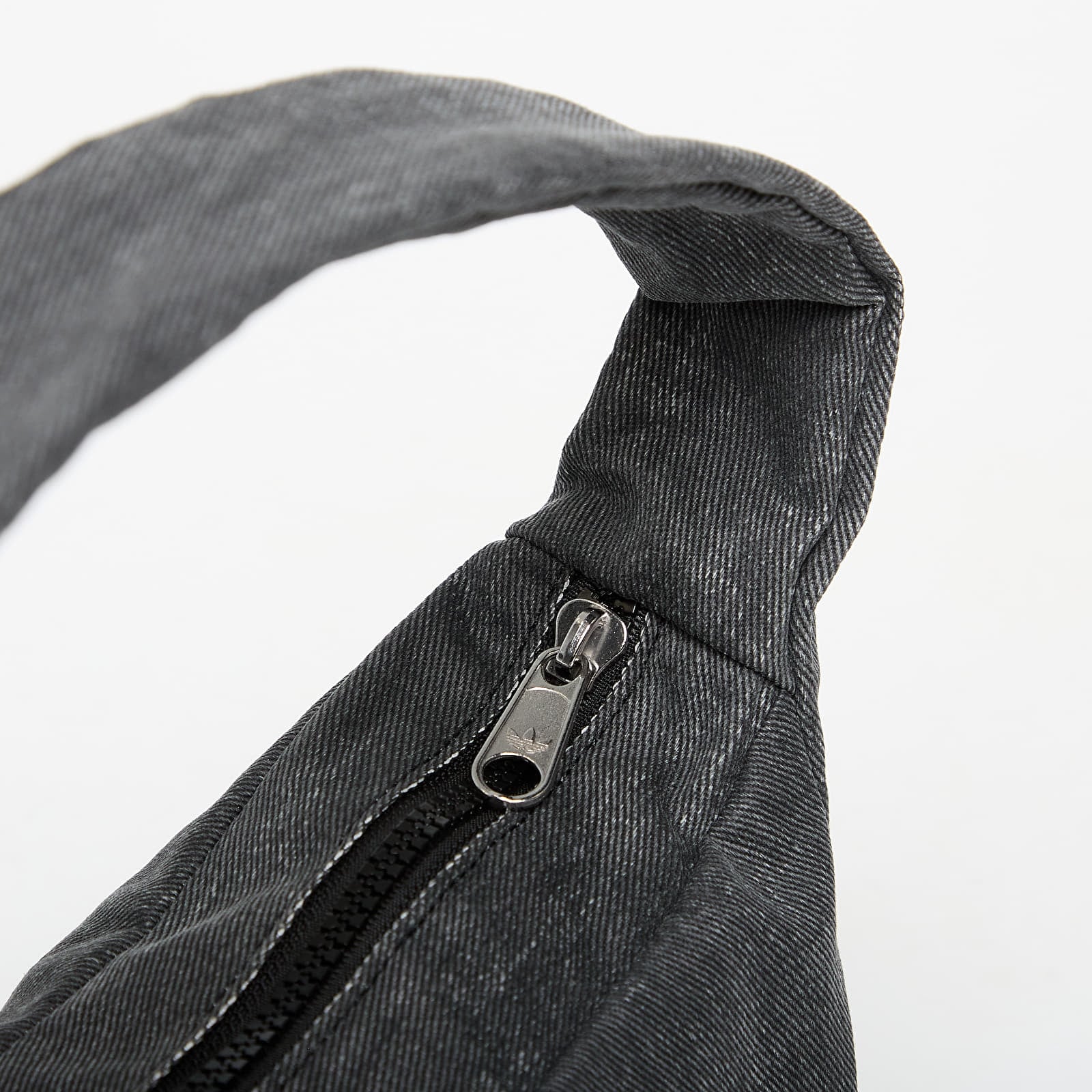 Umhängetaschen adidas Sh Bag S Wash Black