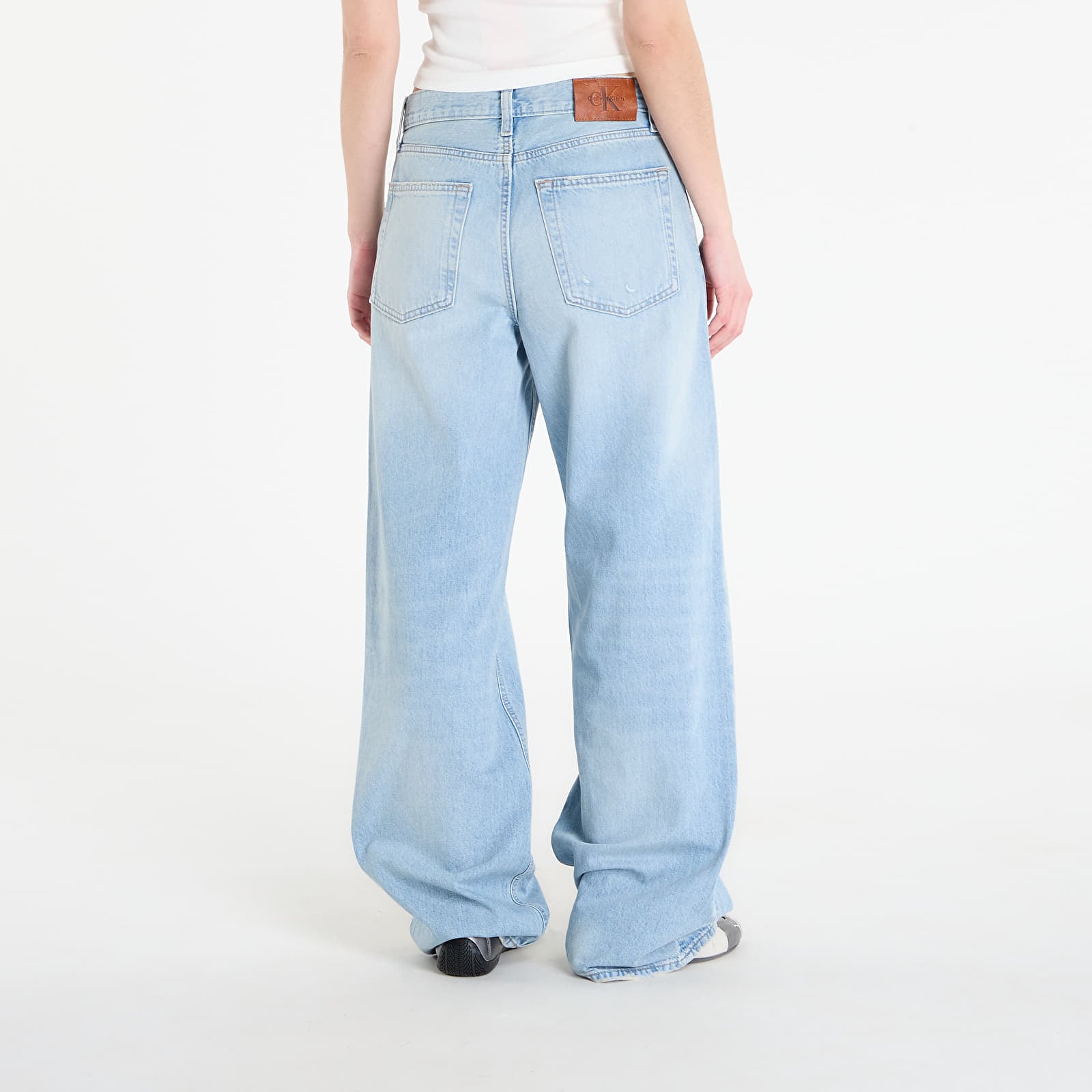 Blugi pentru femei Calvin Klein Jeans Low Rise Baggy Ramshead Blue