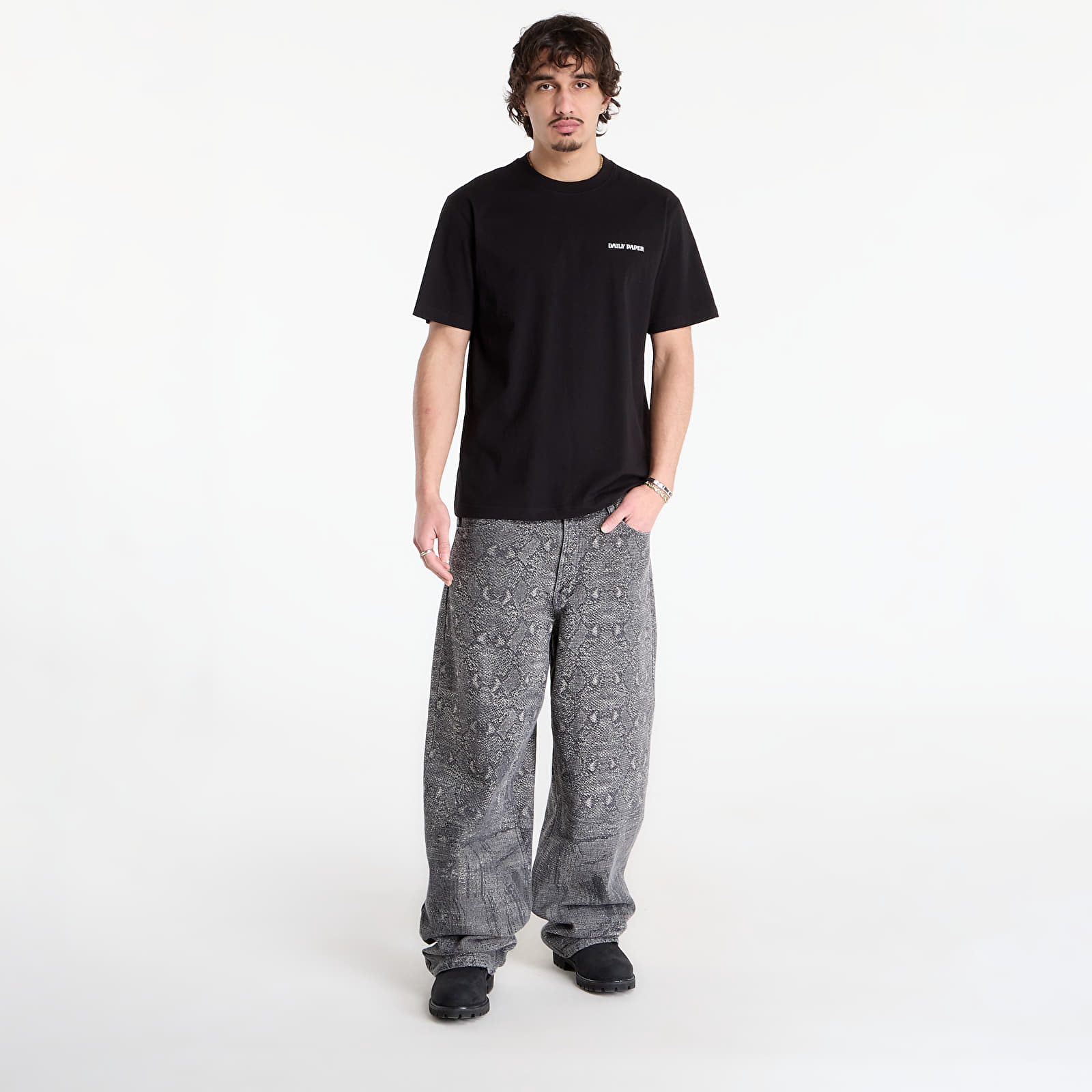 Marškinėliai Daily Paper Chain Shield T-Shirt Black