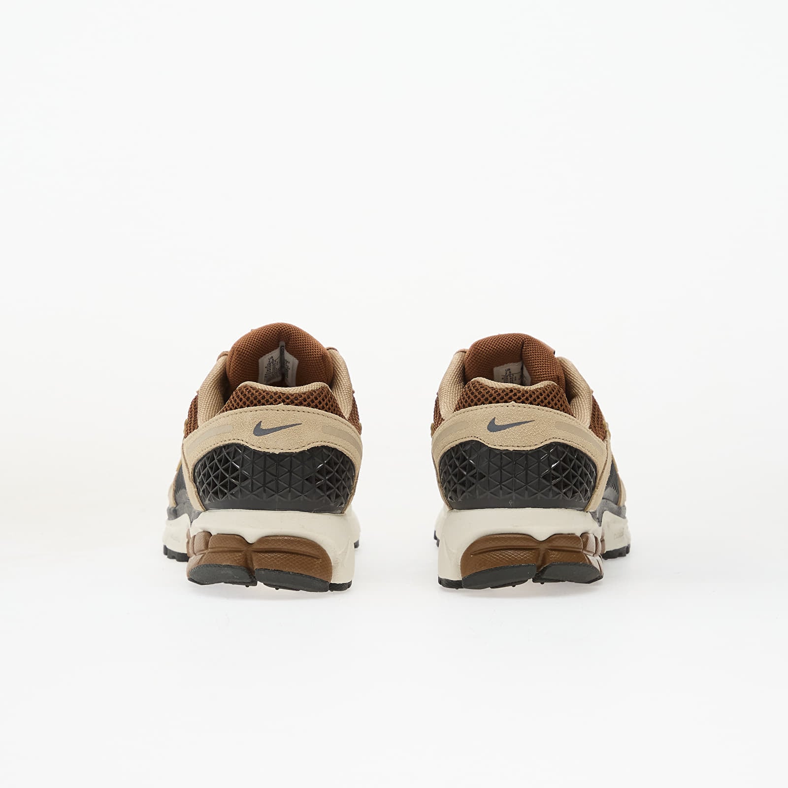 Miesten lenkkarit ja kengät Nike Zoom Vomero 5 Lt British Tan/ Dk Smoke Grey