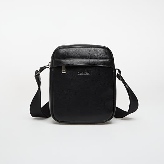 Somas Calvin Klein Raised Reporter Black