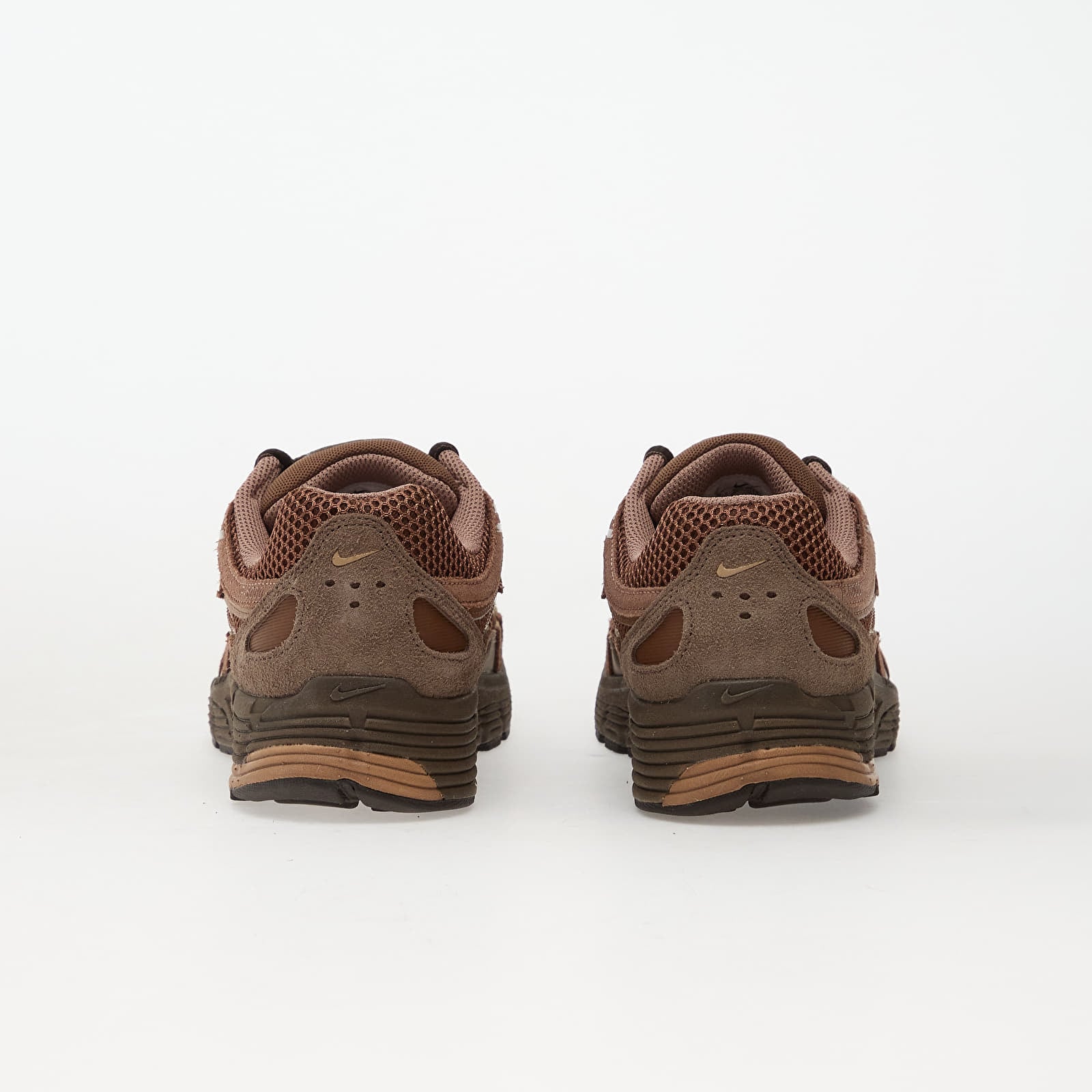 Scarpe uomo Nike P-6000 Suede Cacao Wow/ Archaeo Brown-Baroque Brown