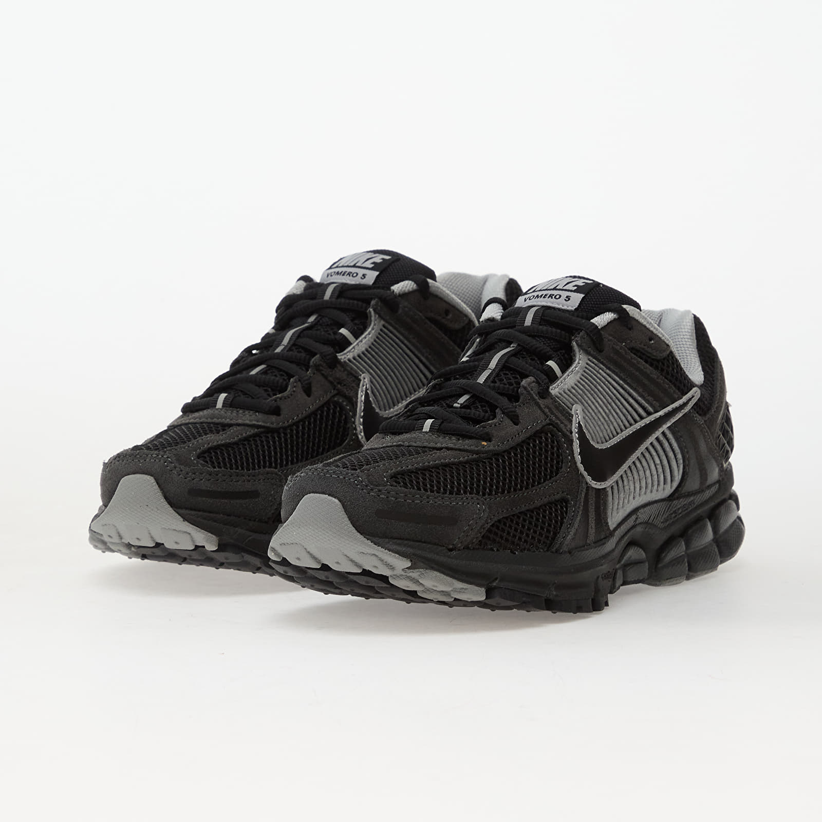 Miesten lenkkarit ja kengät Nike Zoom Vomero 5 Anthracite/ Black-Chrome-Flt Silver