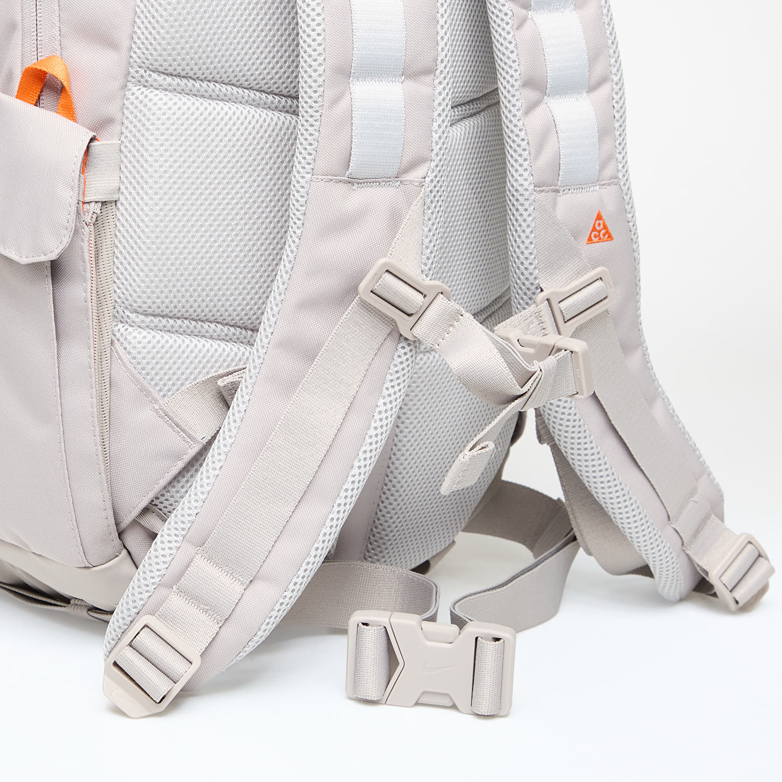 Sac à dos homme Nike ACG "DAYMAX" Backpack 25L College Grey/ Grey Fog/ Safety Orange