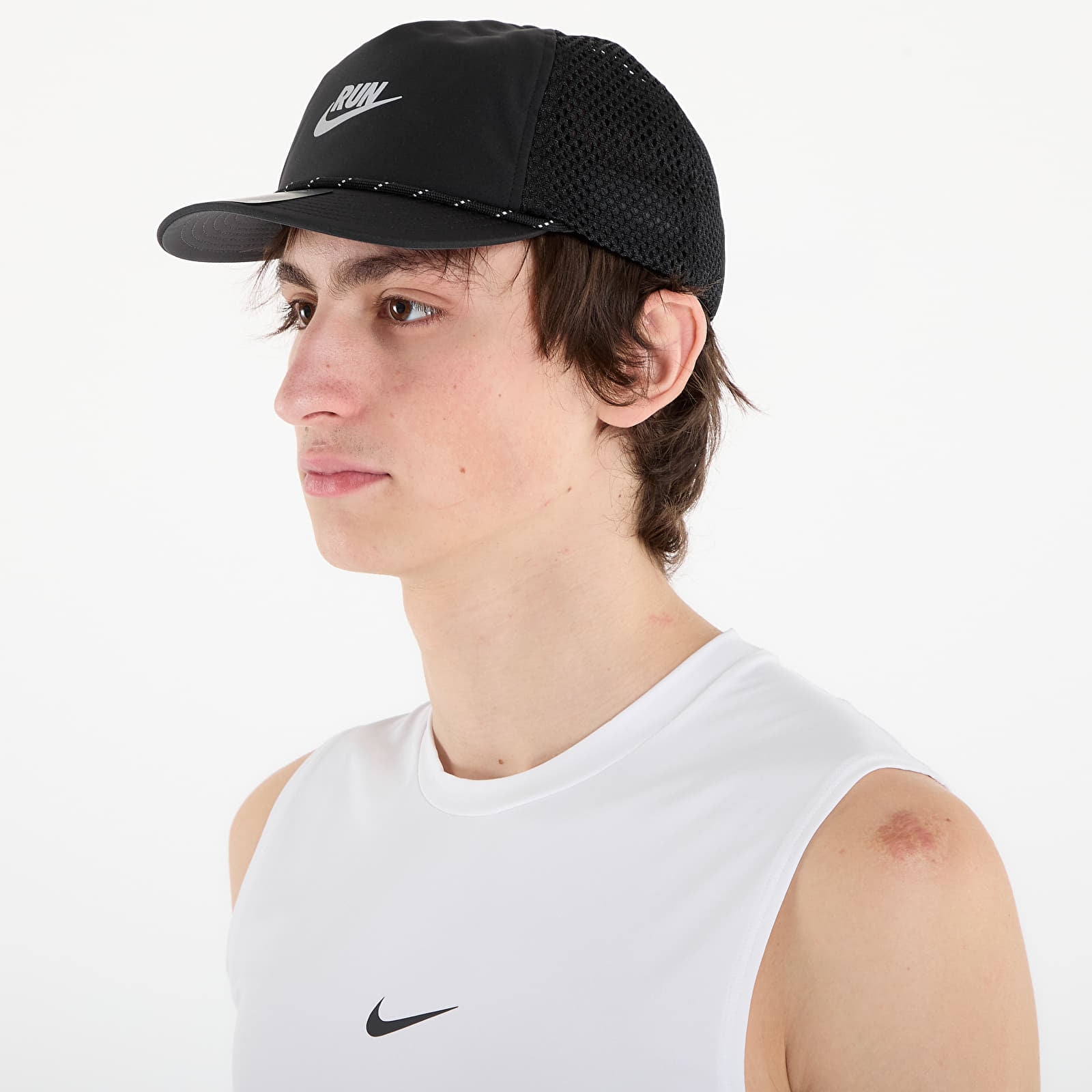 Men's caps Nike Pro Dri-FIT Unstructured Swoosh Run Cap Black/ Anthracite/ Reflective Silv