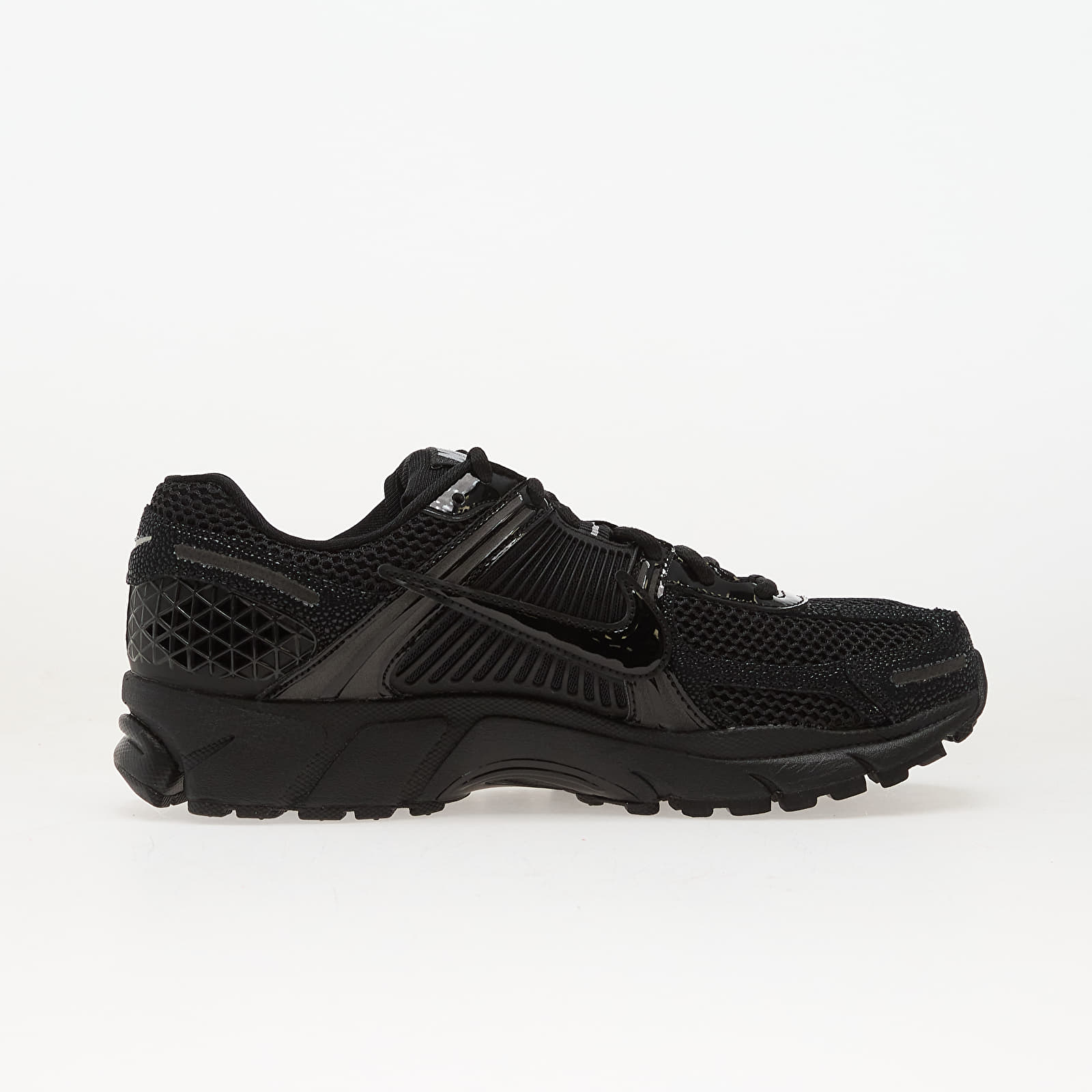 Dámske topánky a tenisky Nike W Zoom Vomero 5 Black/ Black-Mtlc Silver-Anthracite-White
