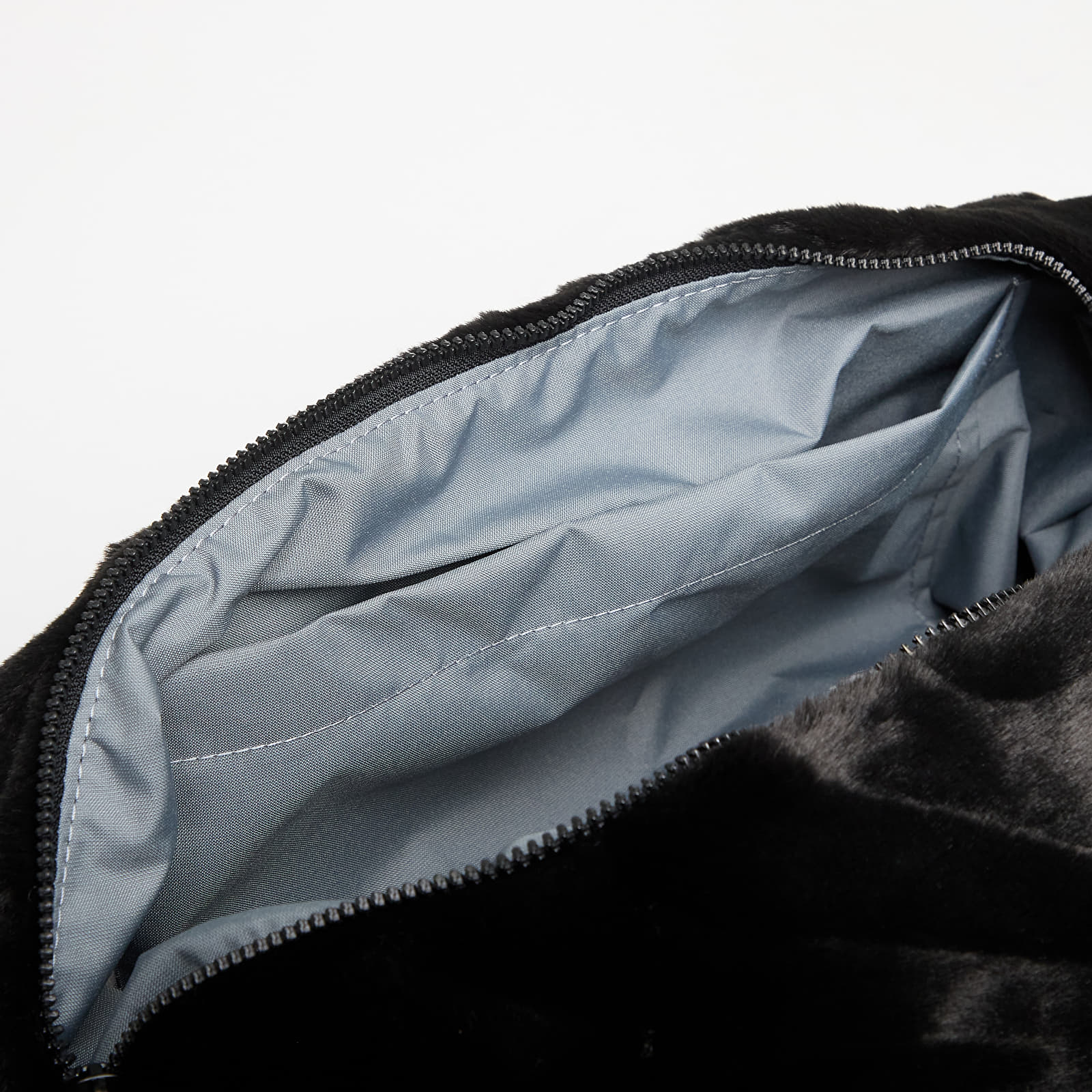 Tašky přes rameno Nike Sportswear Faux Fur Slouchy Bag 19L Black/ Black