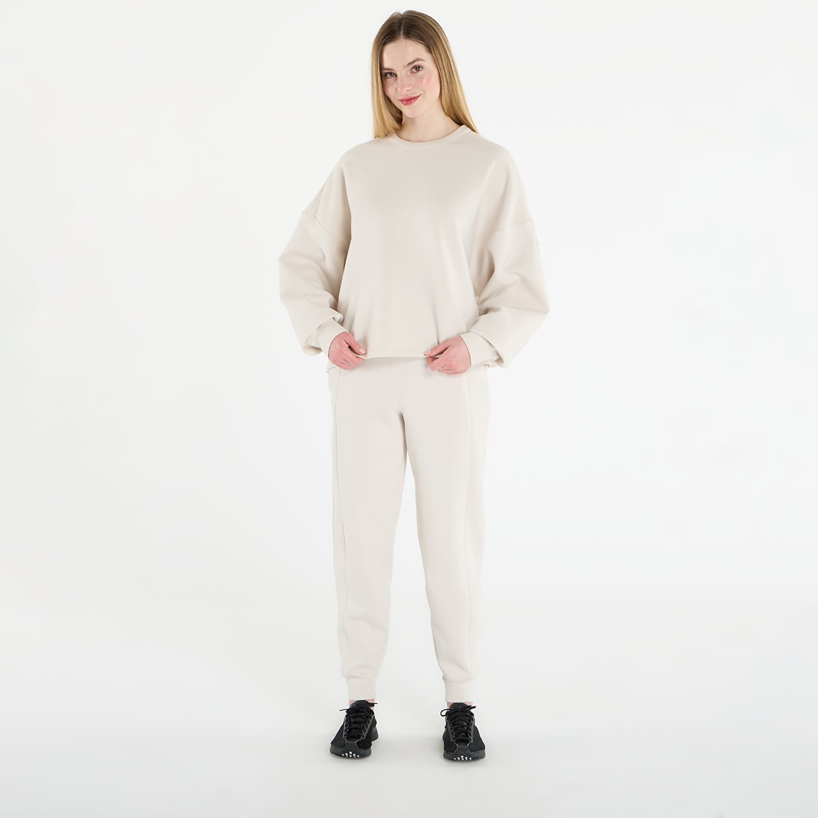 Hættetrøjer og sweatshirts Nike 24.7 ImpossiblySoft Women's Dri-FIT Oversized Crew-Neck Top Lt Orewood Brn/ Lt Iron Ore