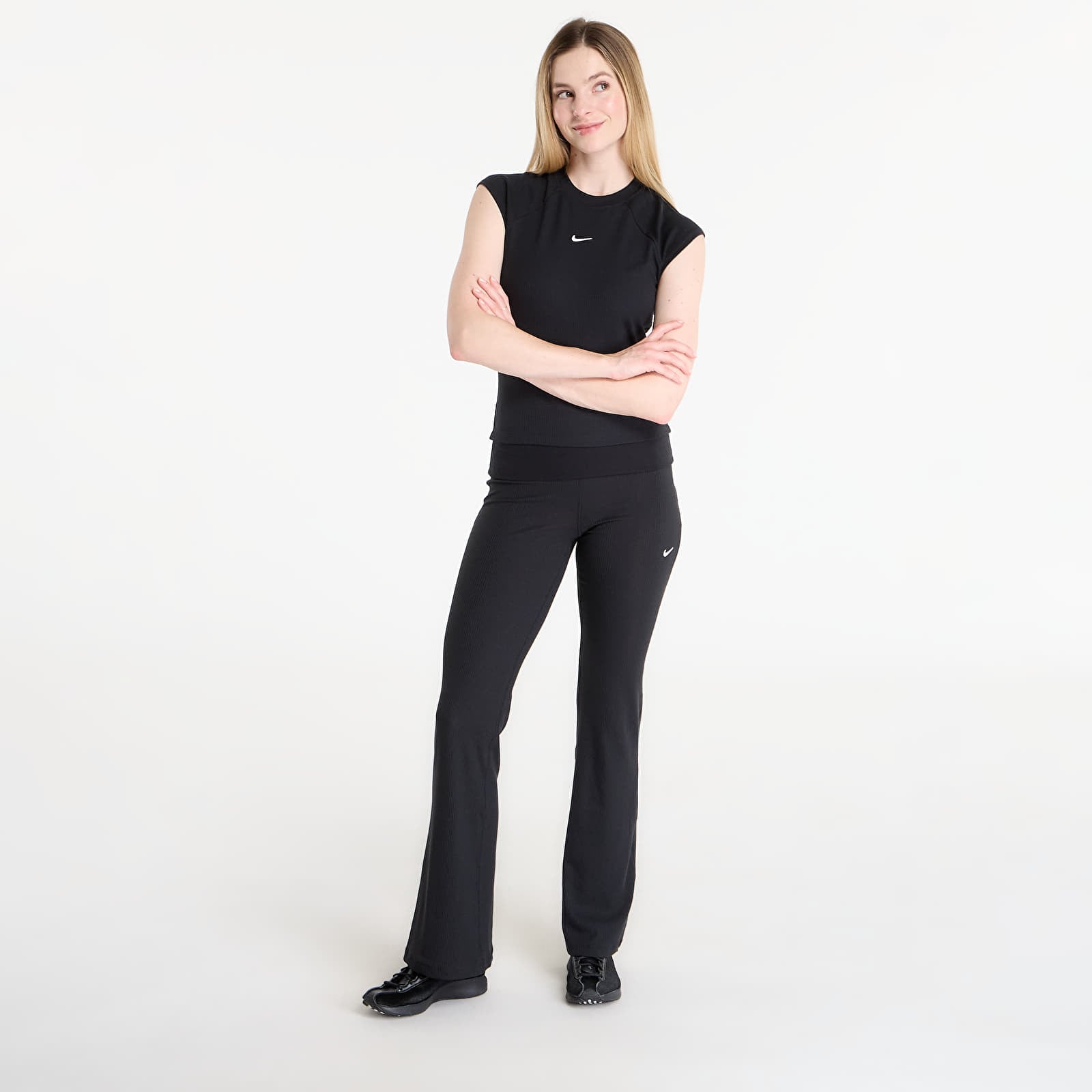 Oberteile Nike Sportswear Chill Knit Women's Tight Short-Sleeve Ribbed Top Black/ Sail