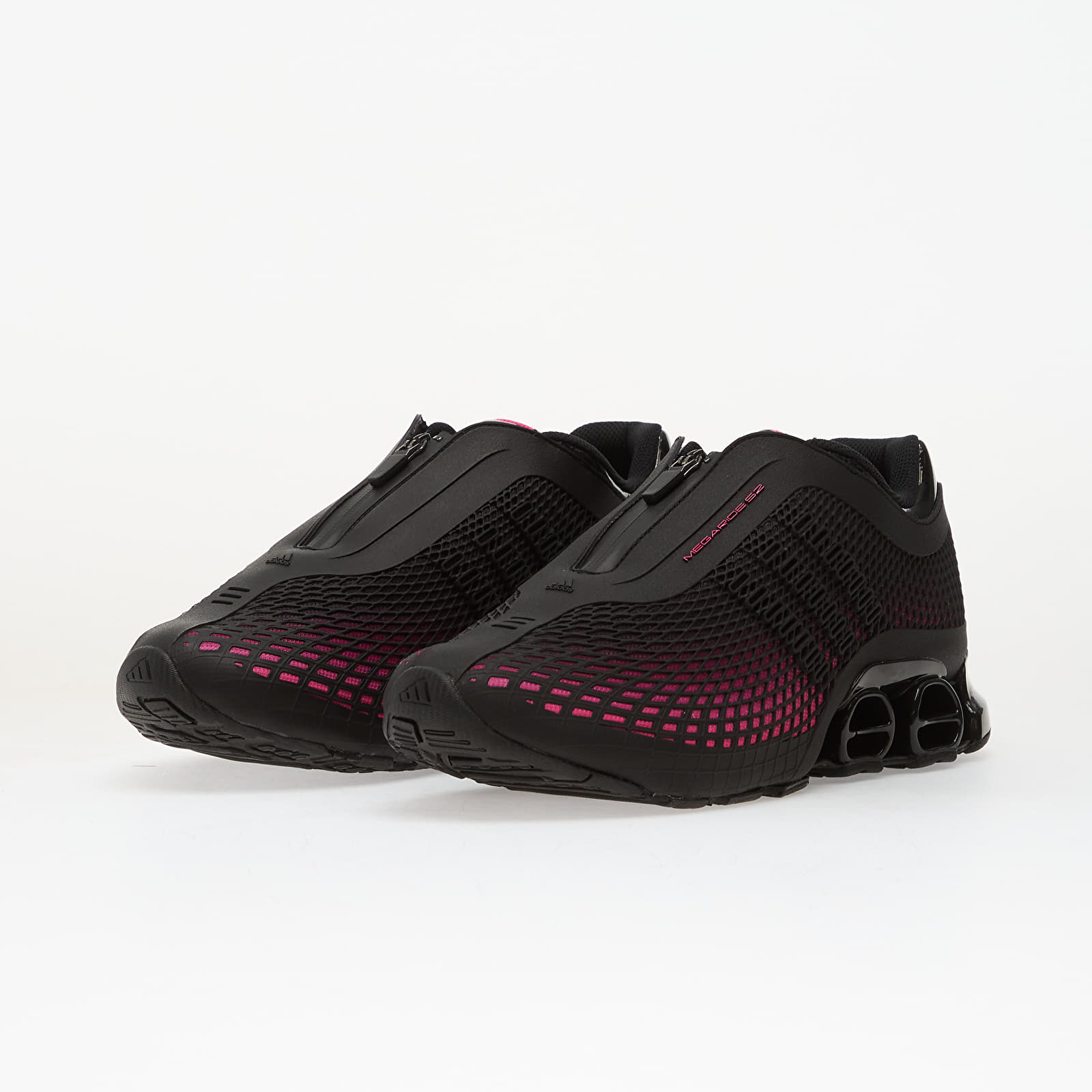 Sneakers och skor för män adidas Megaride S2 Core Black/ Core Black/ Shock Pink