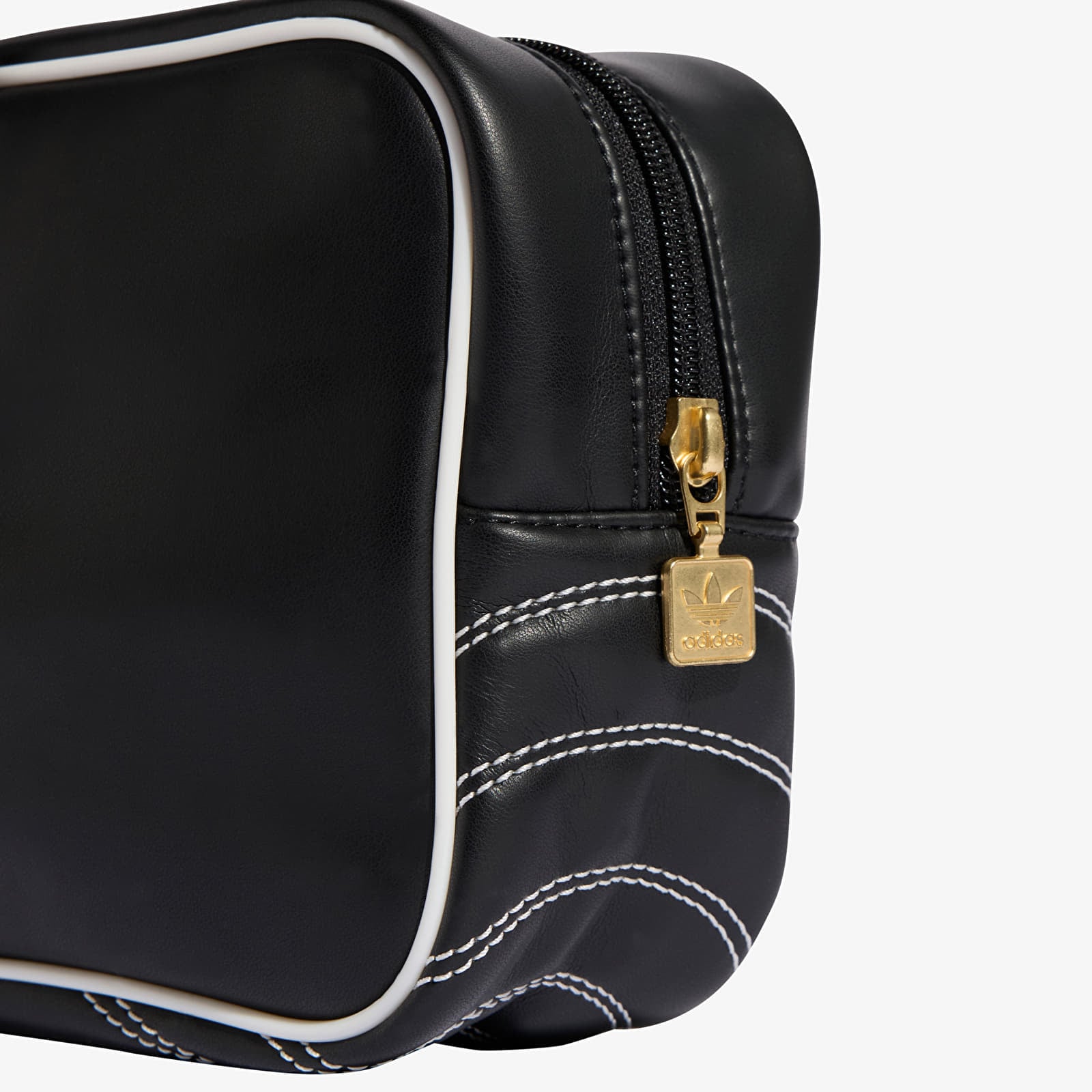 Crossbody táskák adidas Airliner El Black