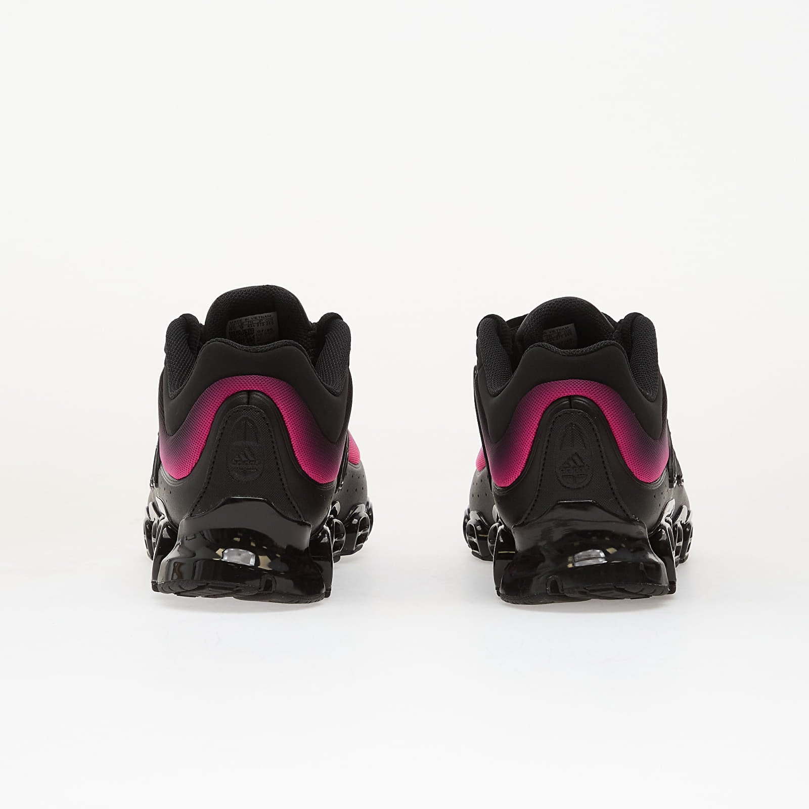 Vyriški sportbačiai ir batai adidas Megaride Core Black/ Core Black/ Shock Pink