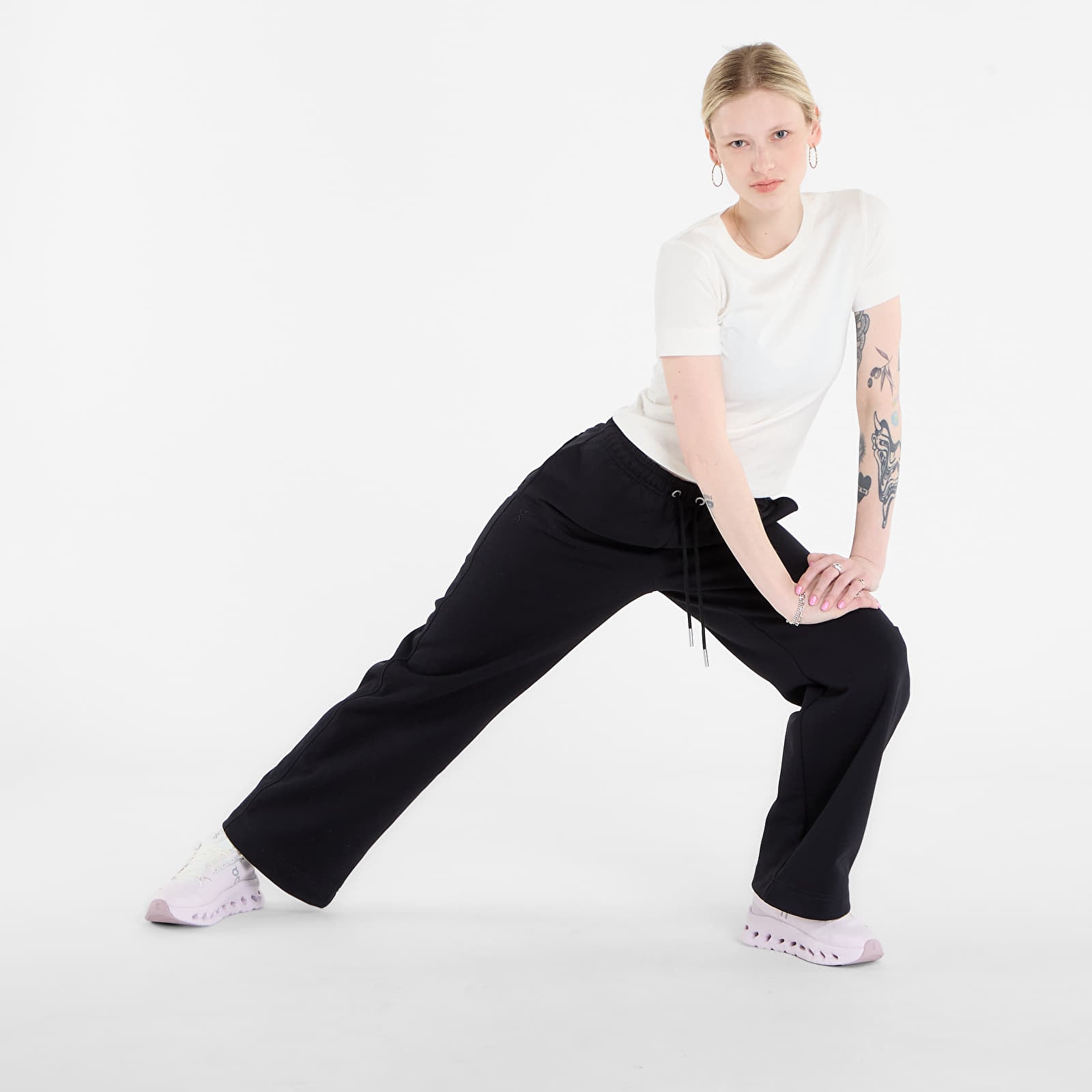 Pantaloni de trening pentru femei On Club Collective Pants Black