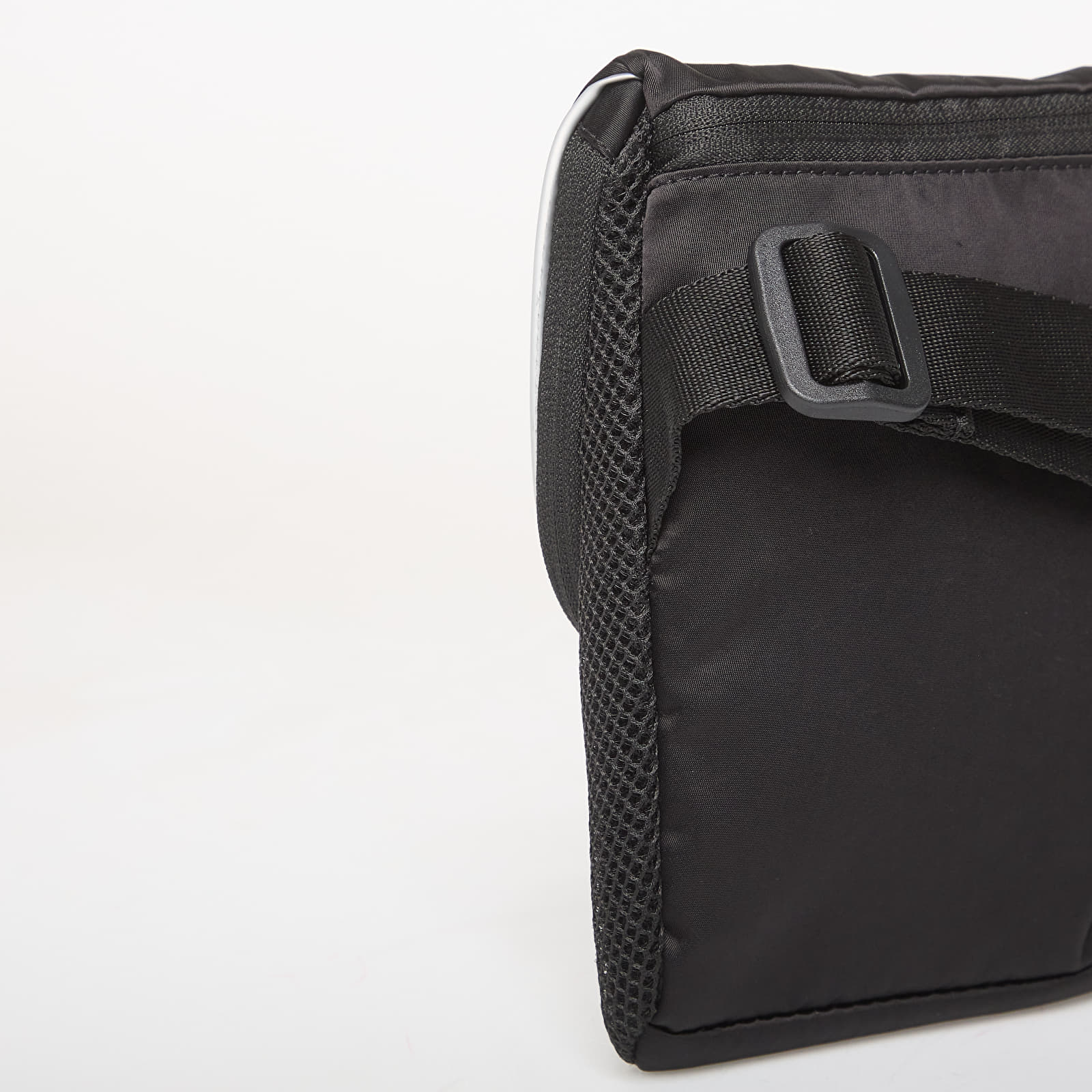 Crossbody táskák adidas Small Item Bag Black