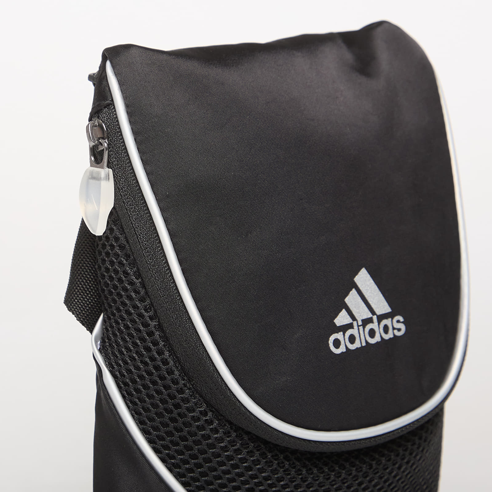 Crossbody táskák adidas Small Item Bag Black