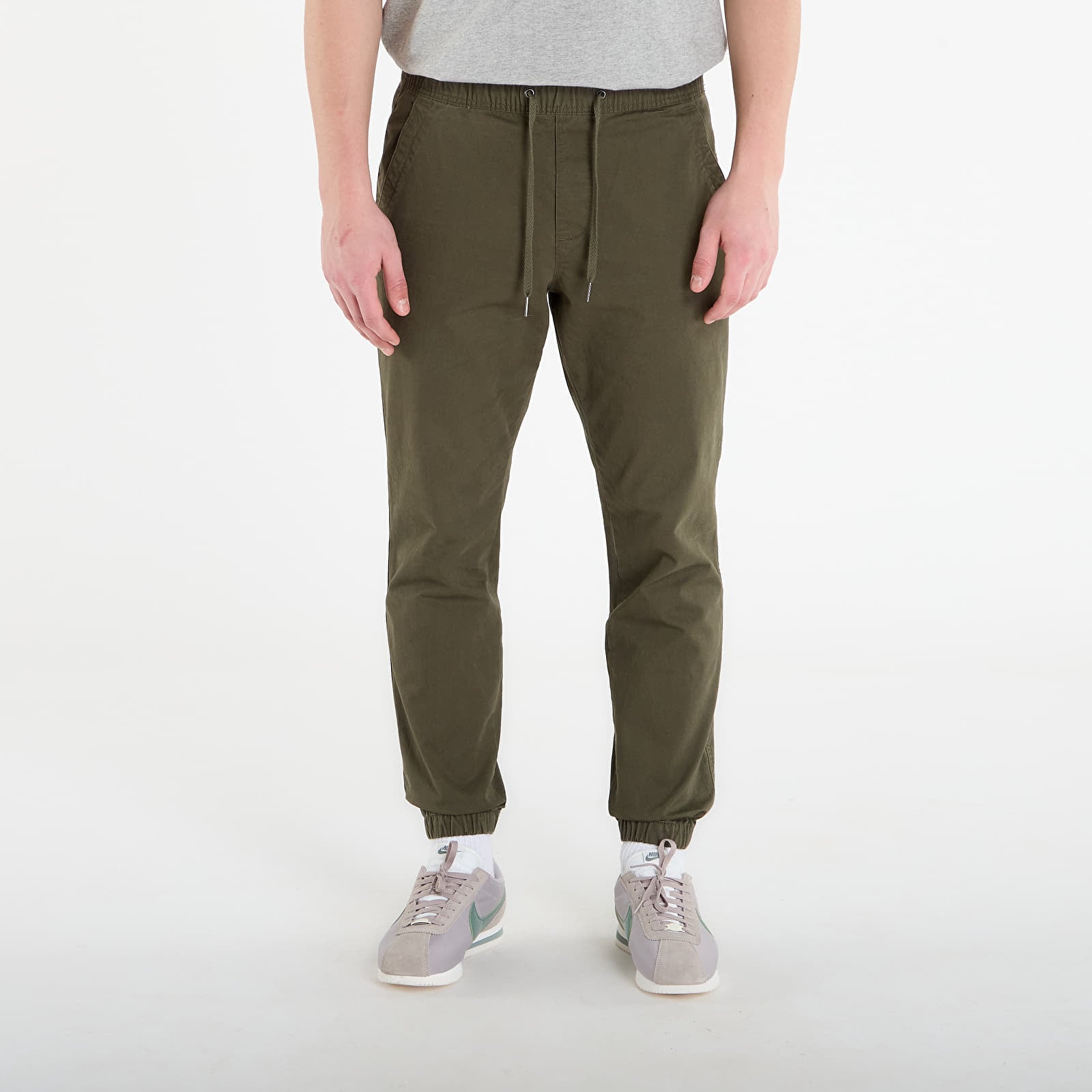 Hosen GAP V-Essential Jogger Black Moss
