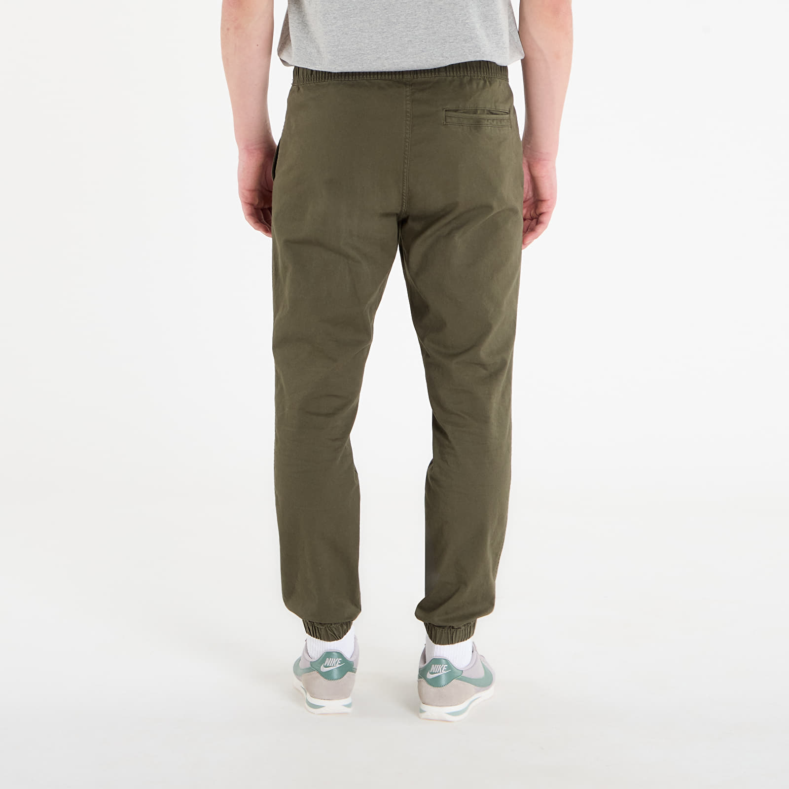 Hosen GAP V-Essential Jogger Black Moss