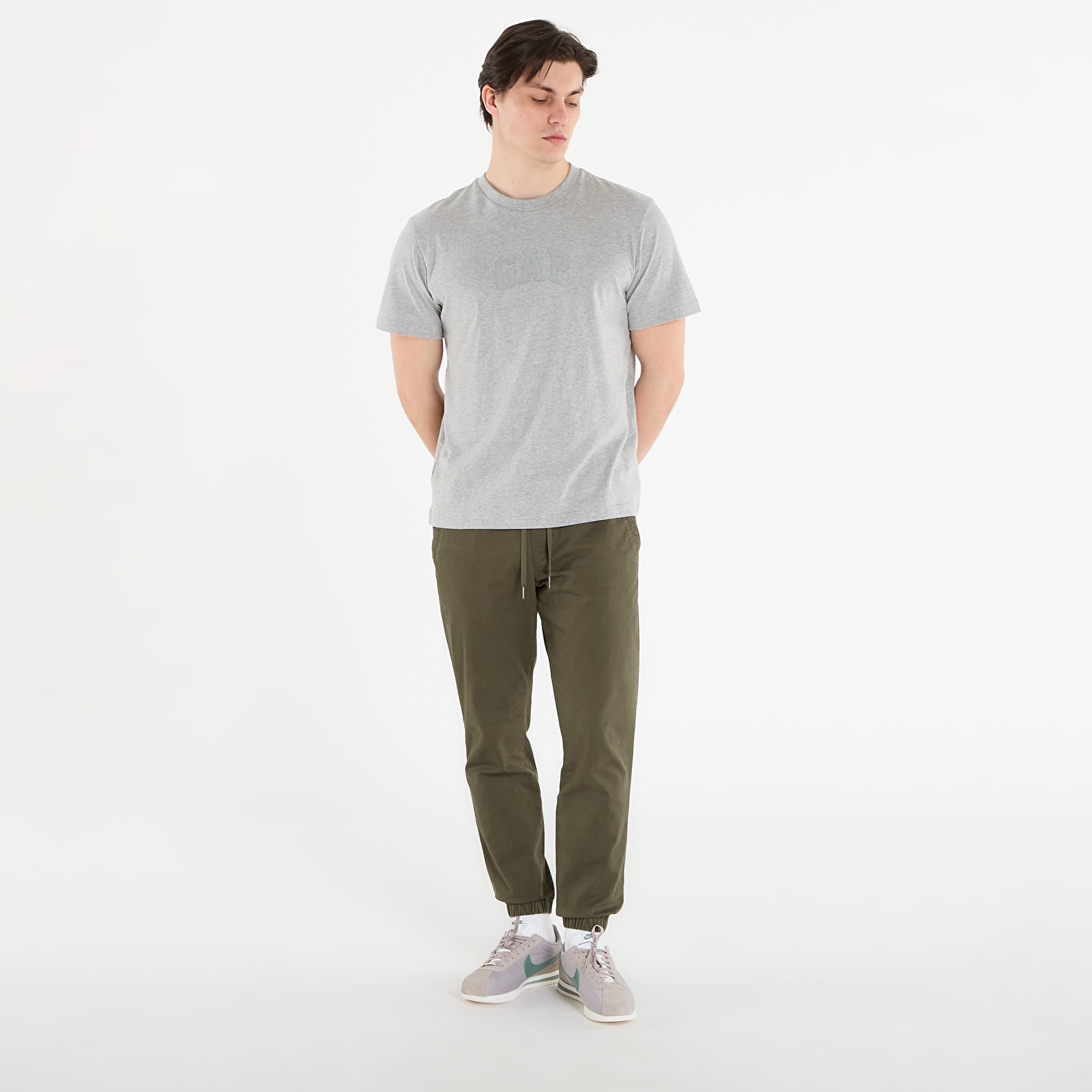 Hosen GAP V-Essential Jogger Black Moss