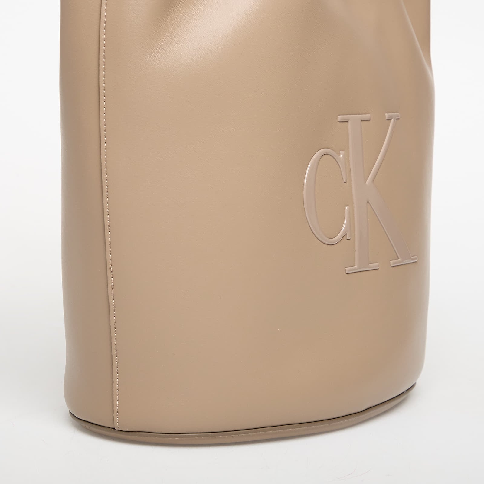 Handbags Calvin Klein Bold Ck Large Bucket Bag Dove Grey