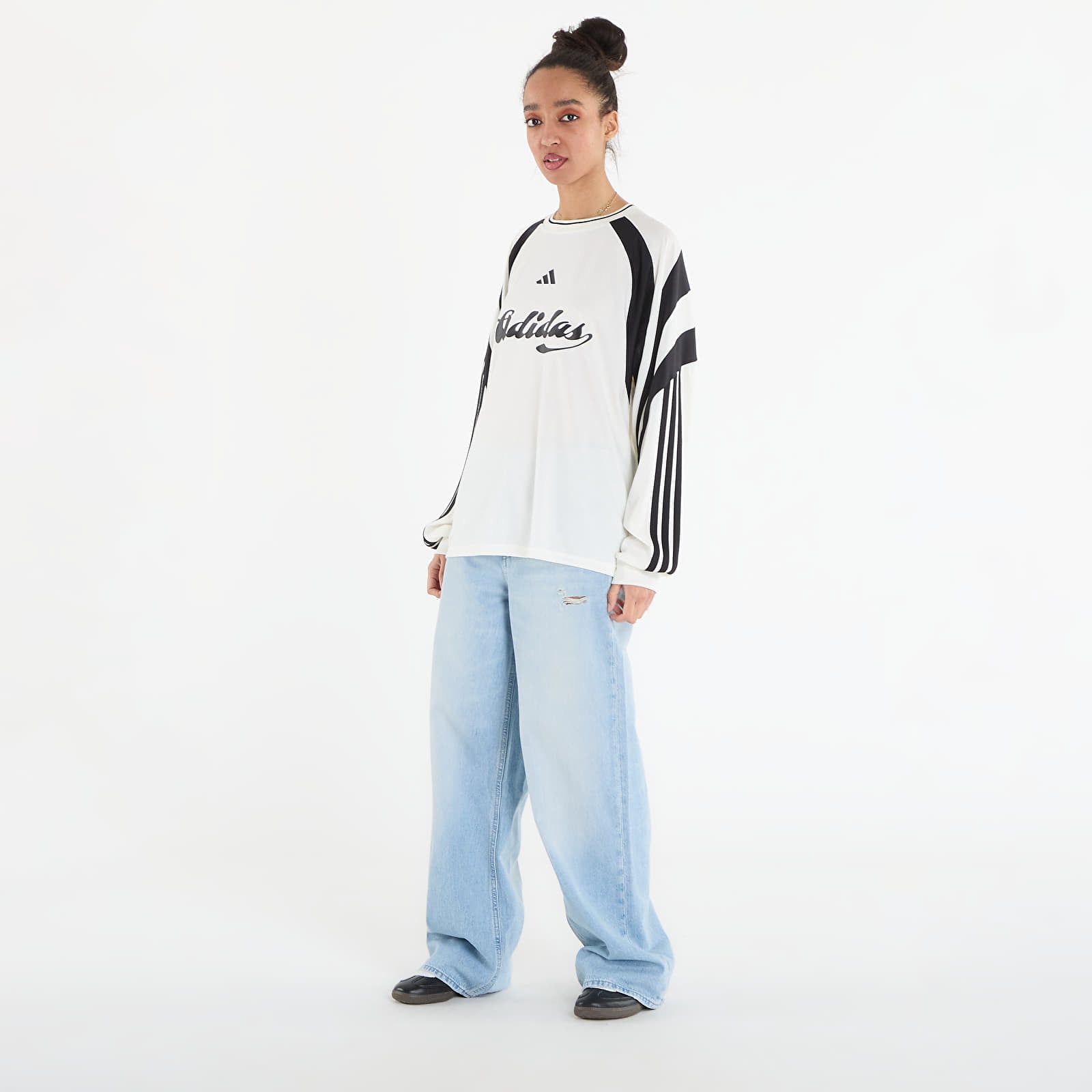 T-Shirts Frau adidas W Her Ls Off White/ Black