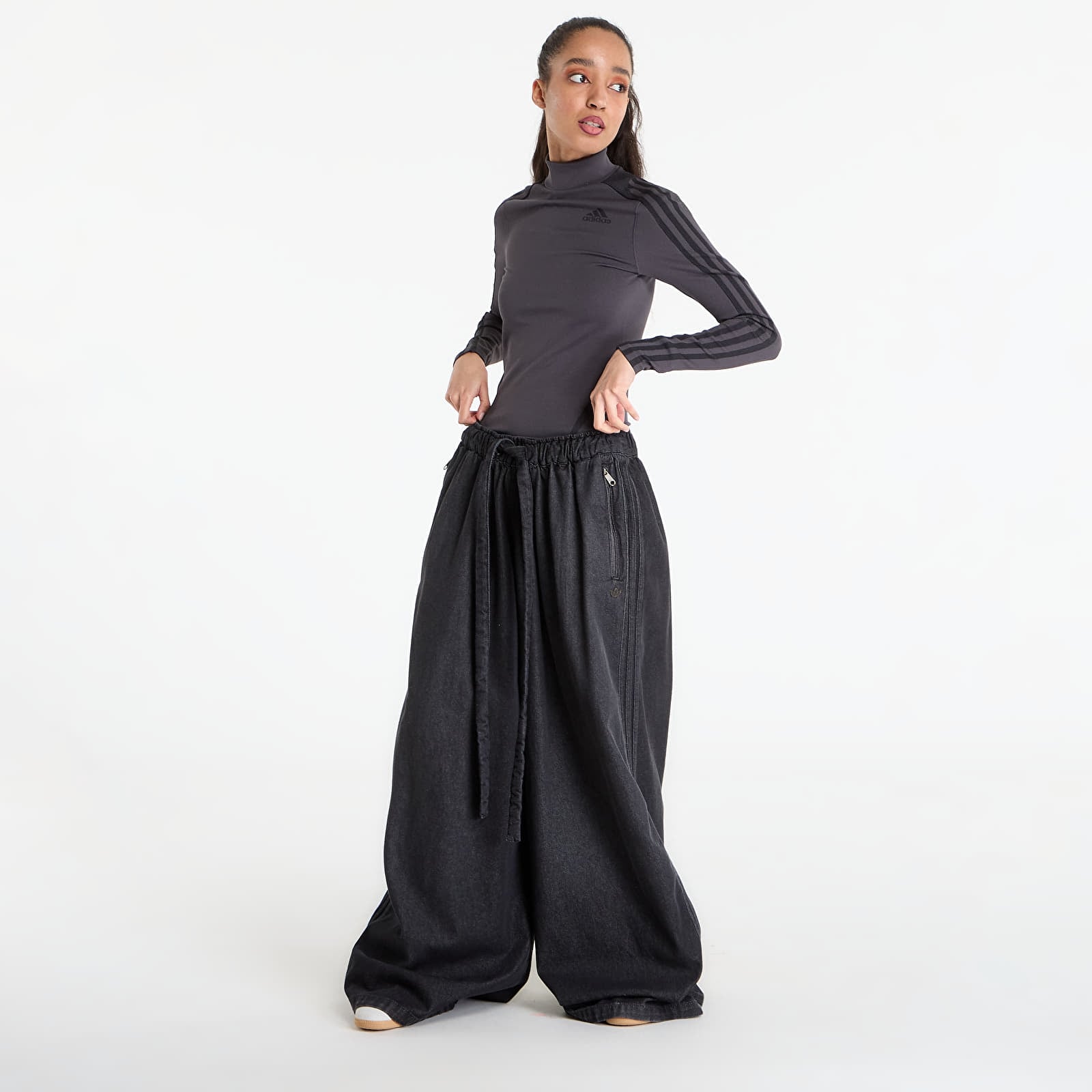 Jeans für Frauen adidas P Ess Denim Track Pants True Black Denim