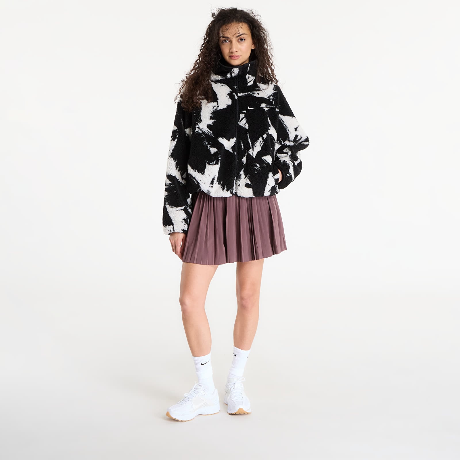 Hoodies and sweatshirts  Nike Sportswear Women's Oversized High-Pile Fleece Top Black/ Black/ Sail